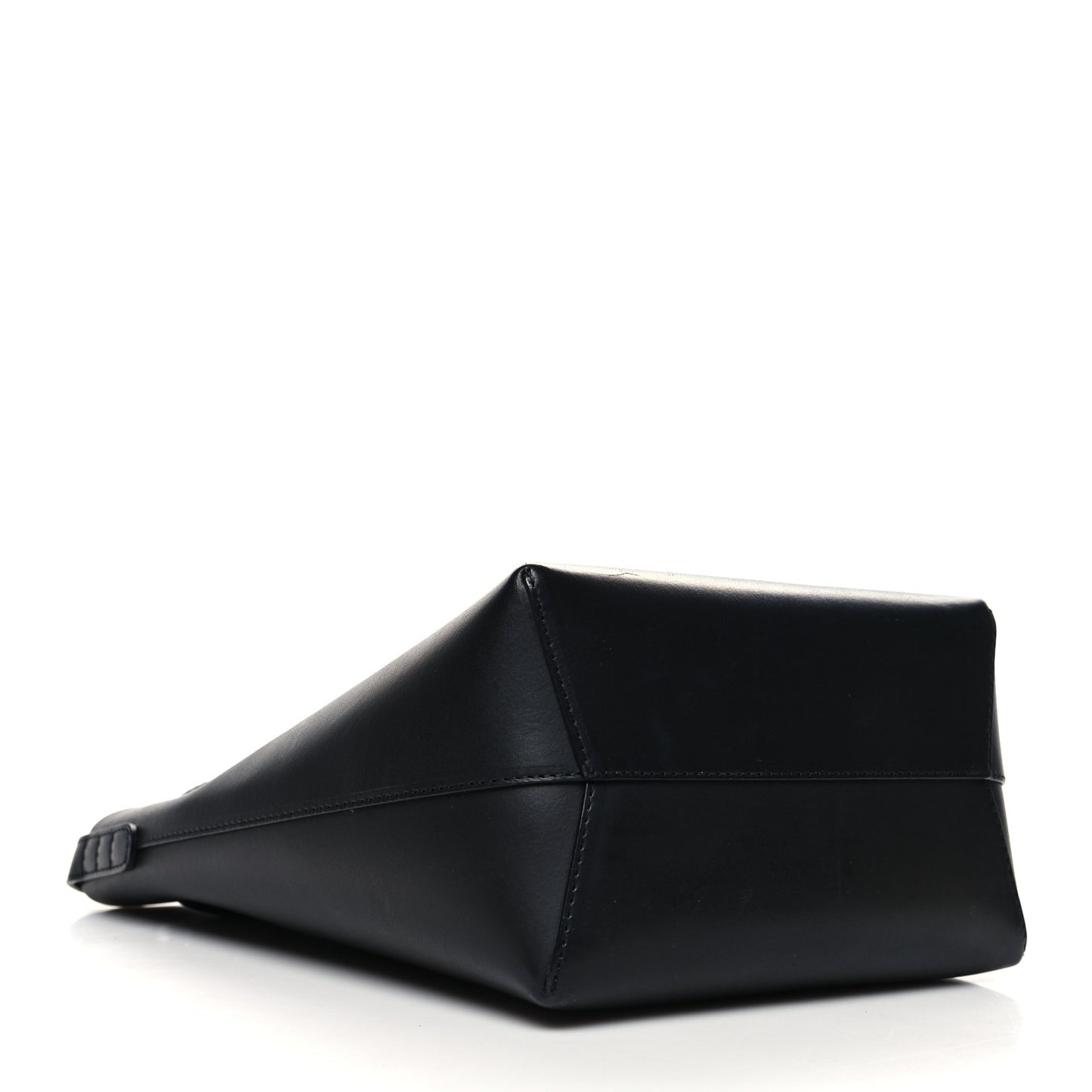 Vegetable Tanned Calfskin Bucket Bag Black Flamma
