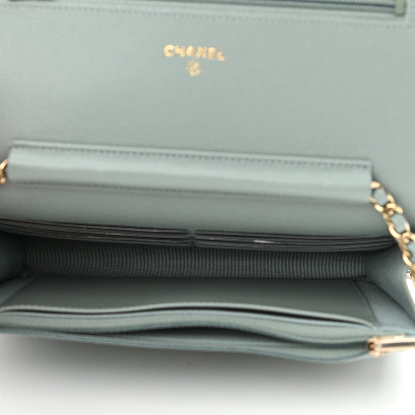 Caviar Quilted Wallet On Chain WOC Light Gray