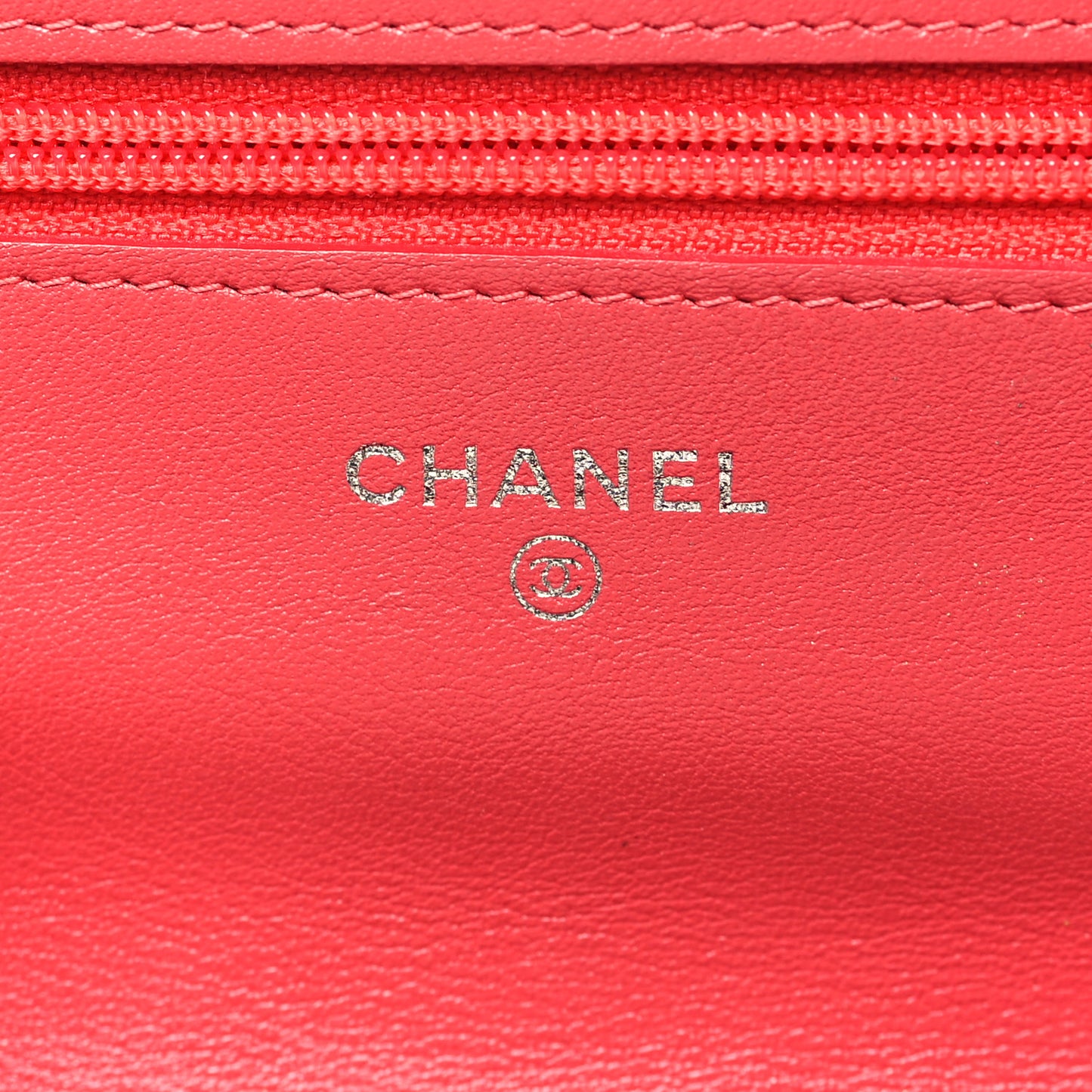 Patent Quilted Wallet On Chain WOC Dark Pink