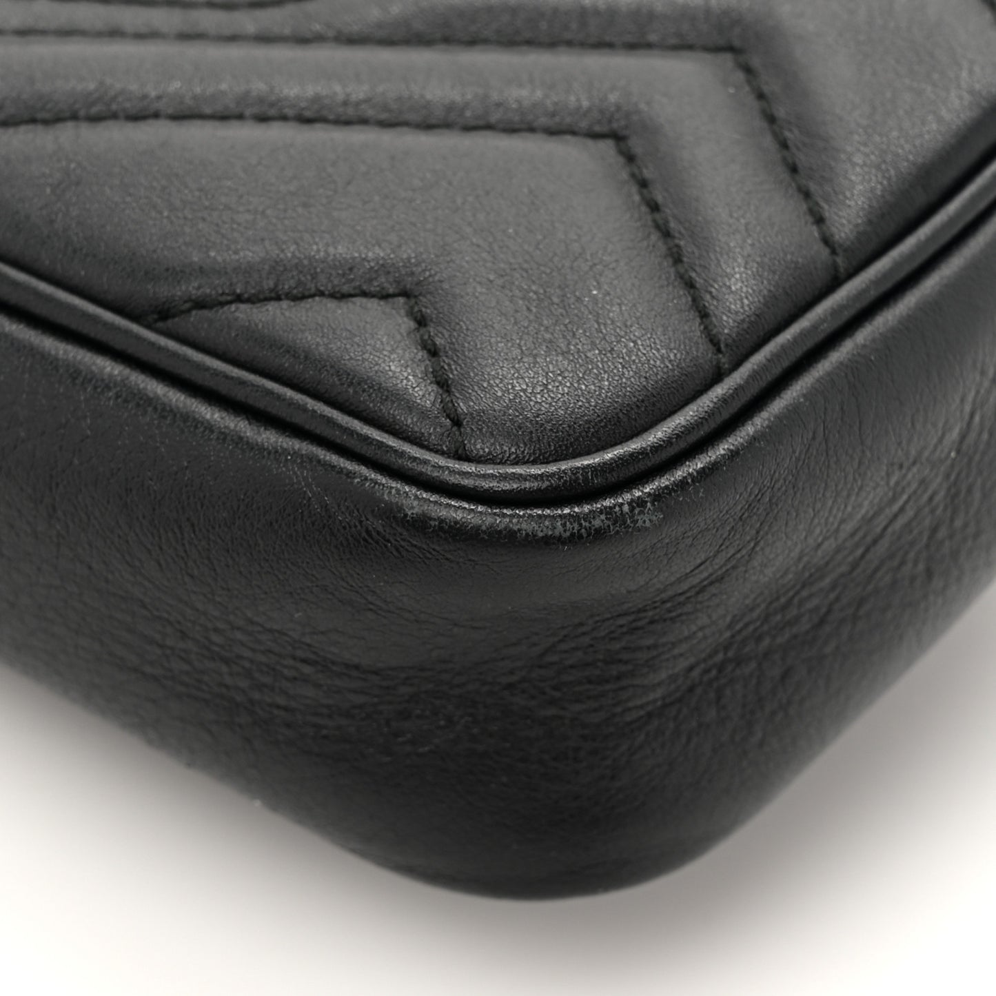 Calfskin Matelasse Super Mini GG Marmont Shoulder Bag Black
