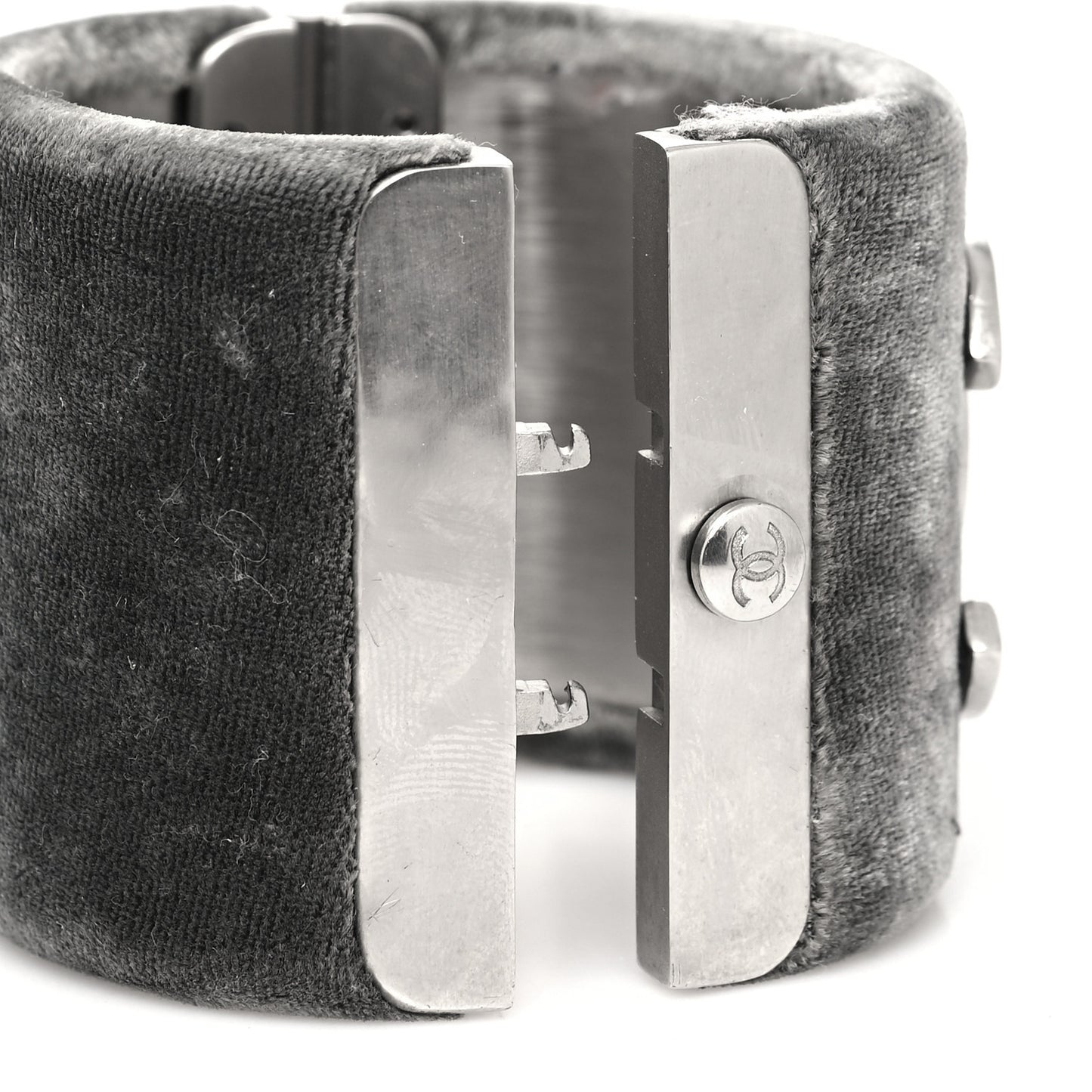 Velvet CC Cuff Silver Grey