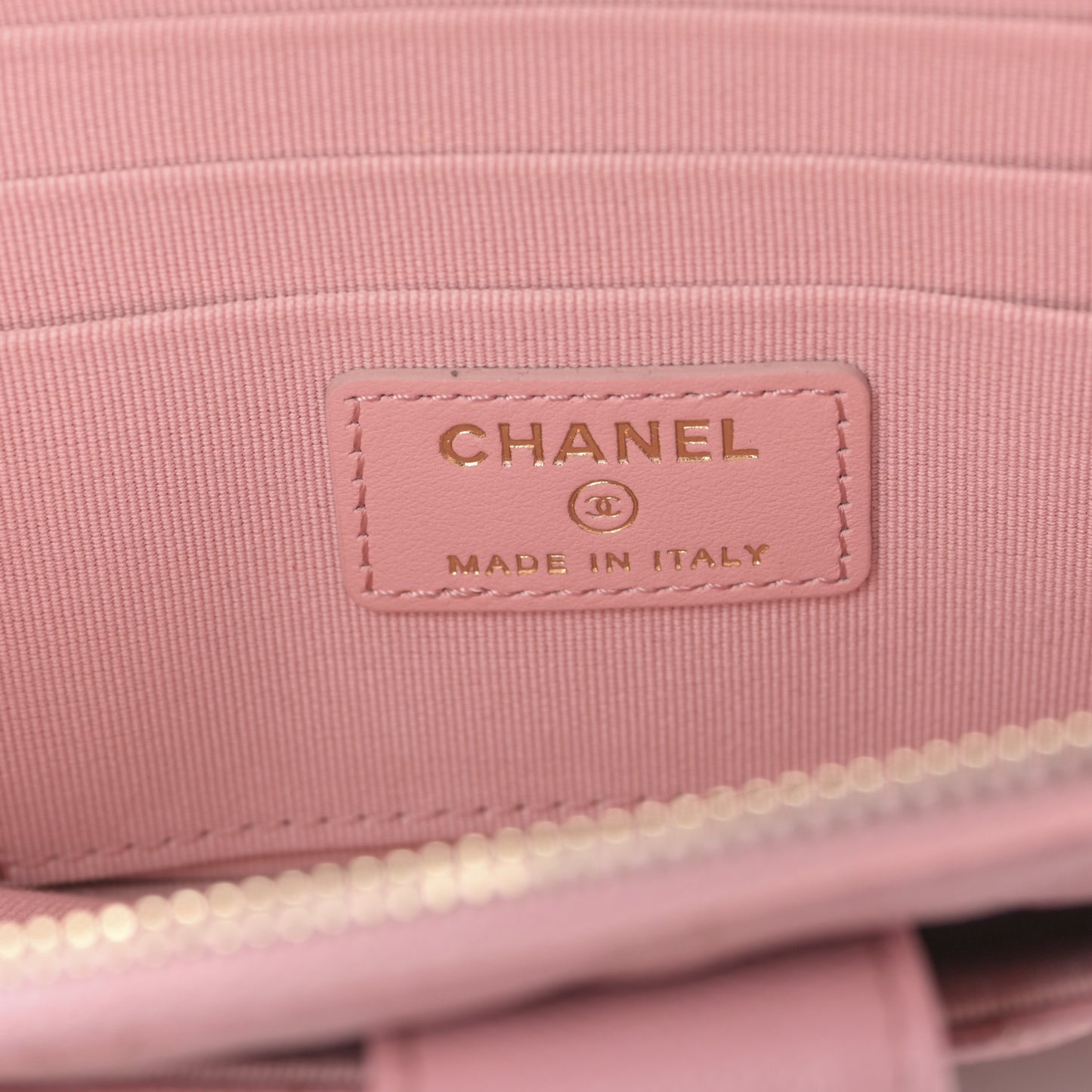 Caviar Quilted Phone Holder Zip Clutch Pink