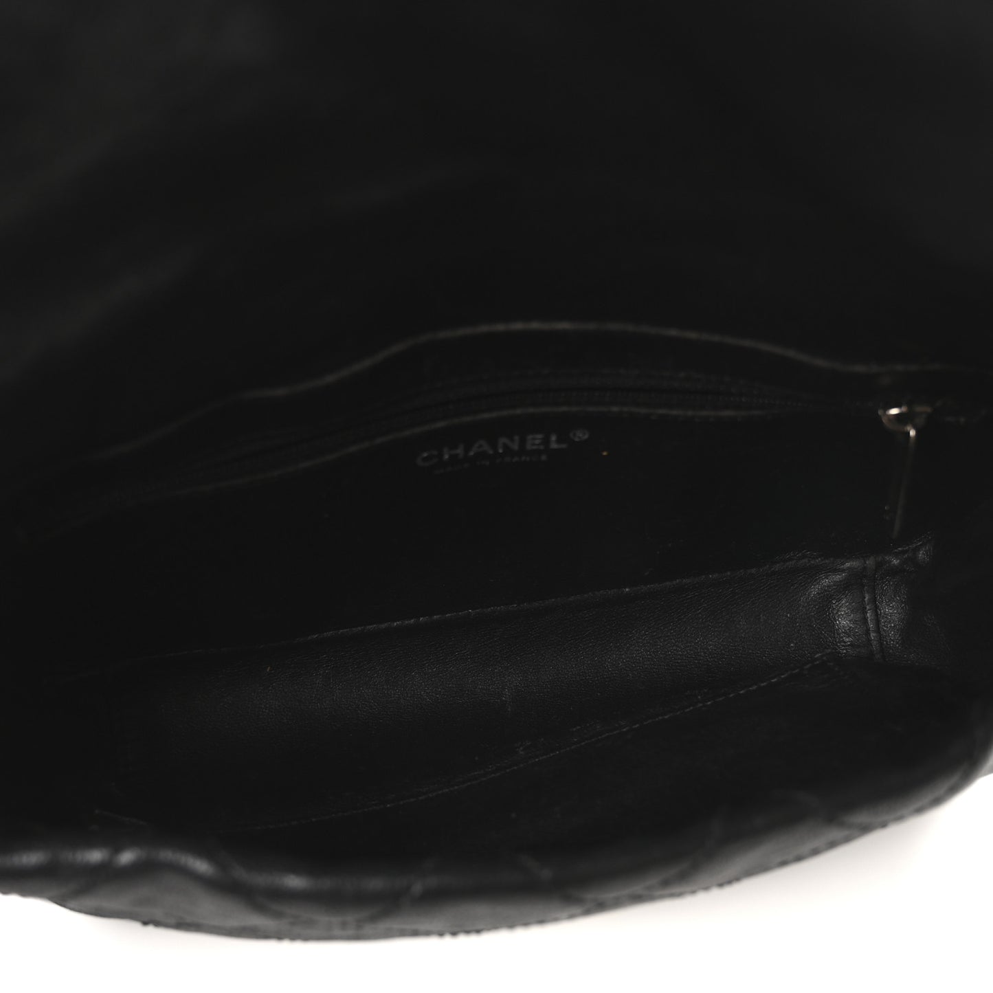 Calfskin Quilted Medium Modern Chain Flap Black