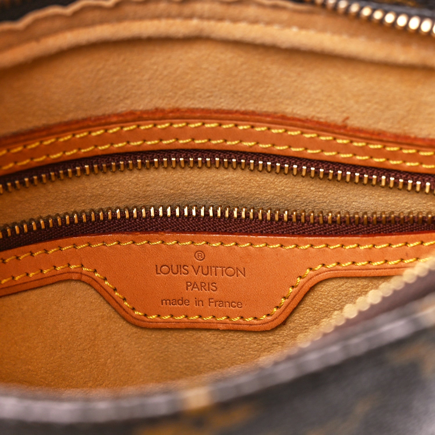 Louis Vuitton Monogram Looping MM 6 of 11