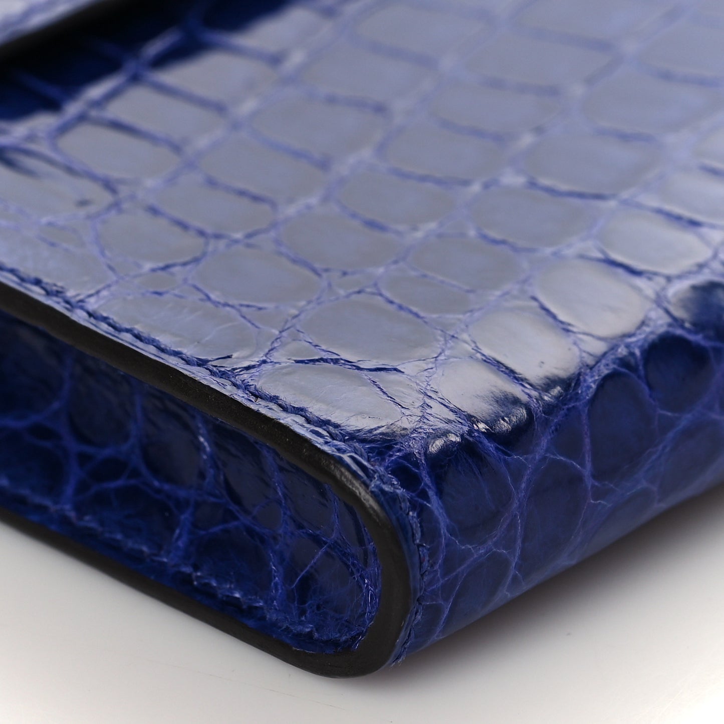 Shiny Niloticus Crocodile Kelly Cut Pochette Bleu Electrique