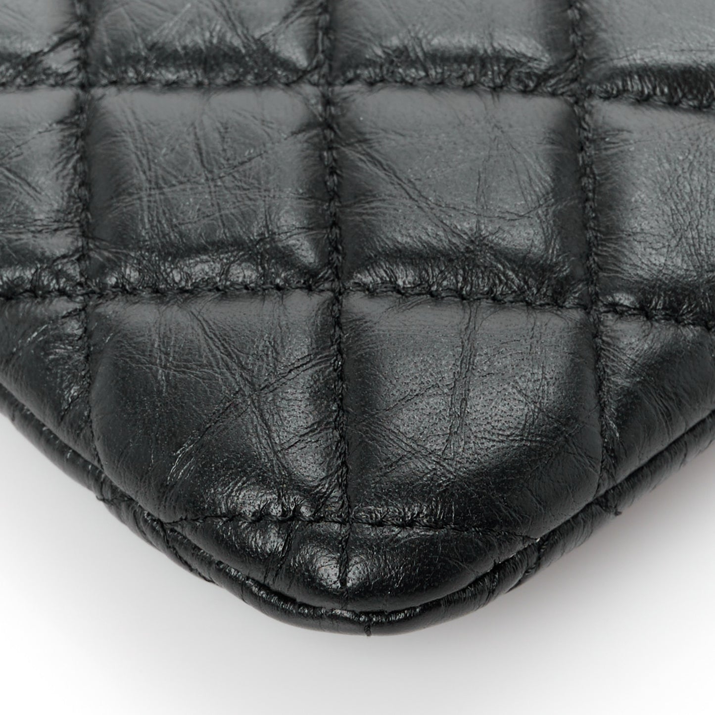 Aged Calfskin Quilted Medium Reissue Cosmetic Case So Black