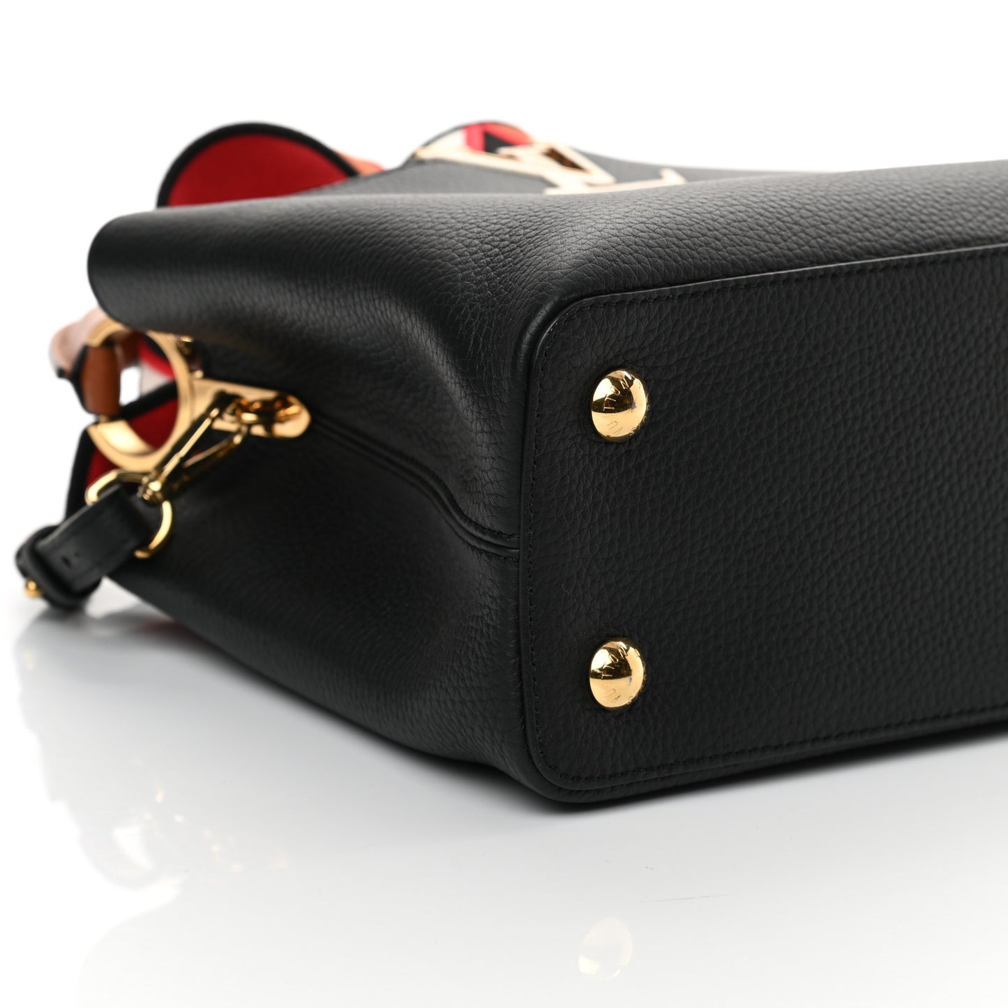 Taurillon Embroidered Strap Capucines MM Black