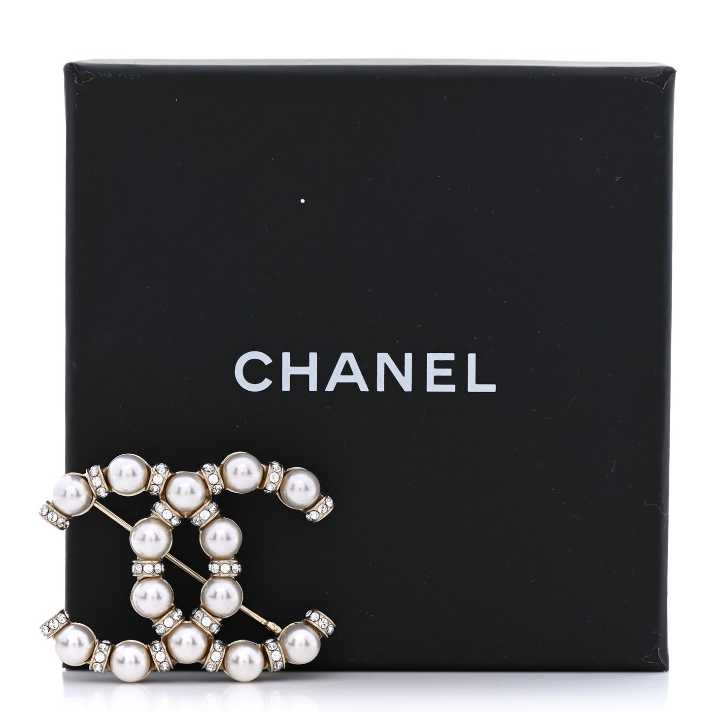 Pearl Crystal Nefertiti CC Brooch Gold