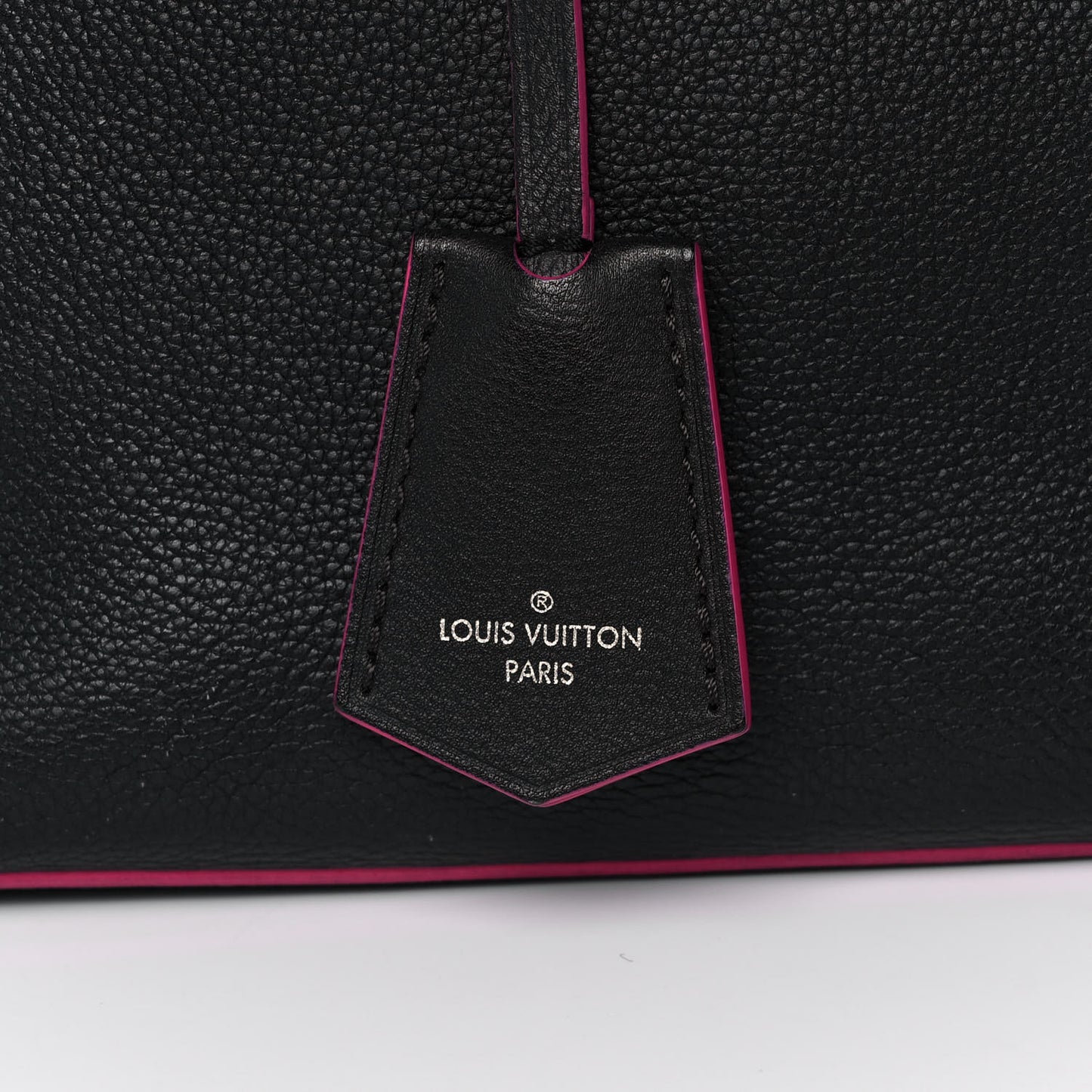 Calfskin Lockme Bucket Black