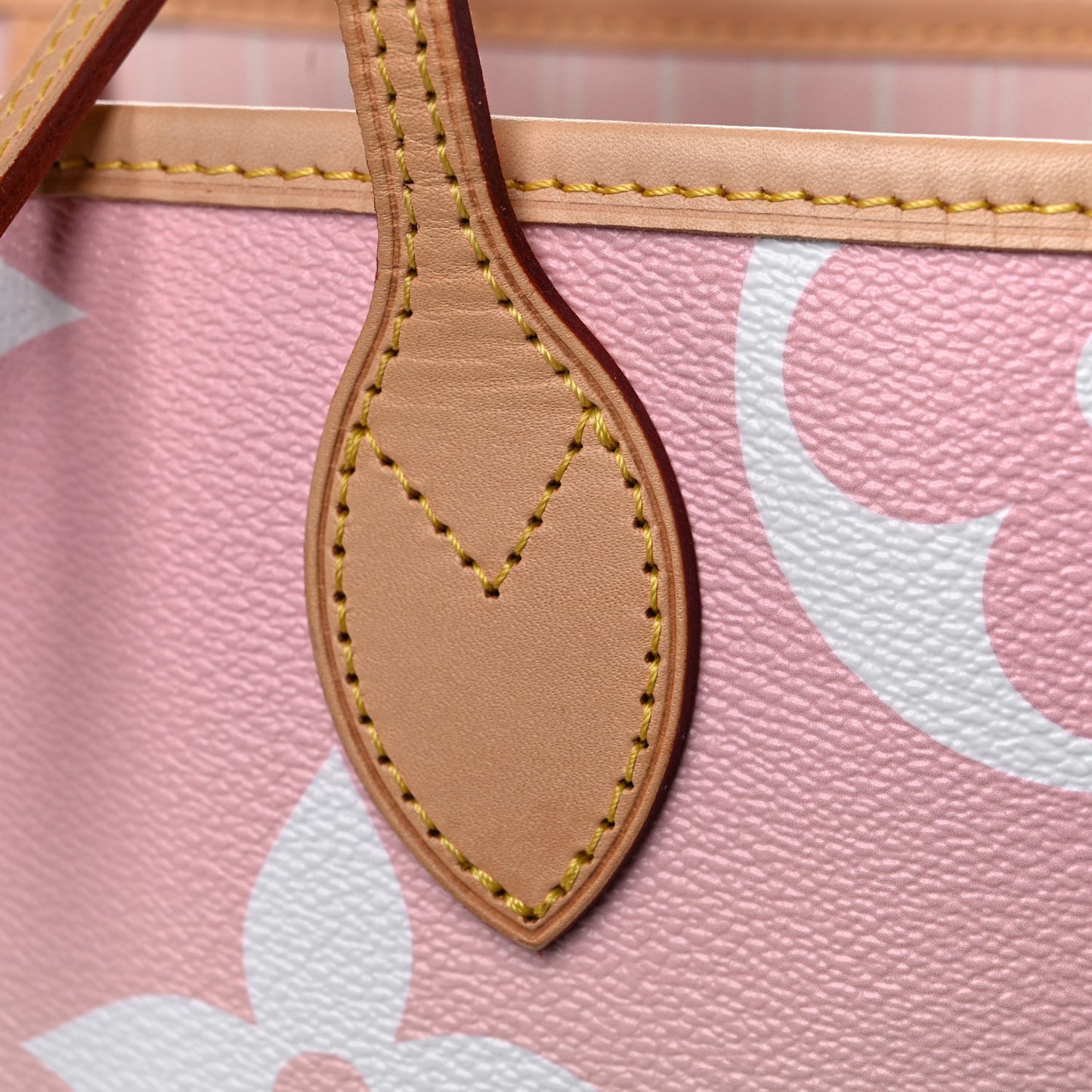 Monogram Giant By The Pool Neverfull MM Light Pink