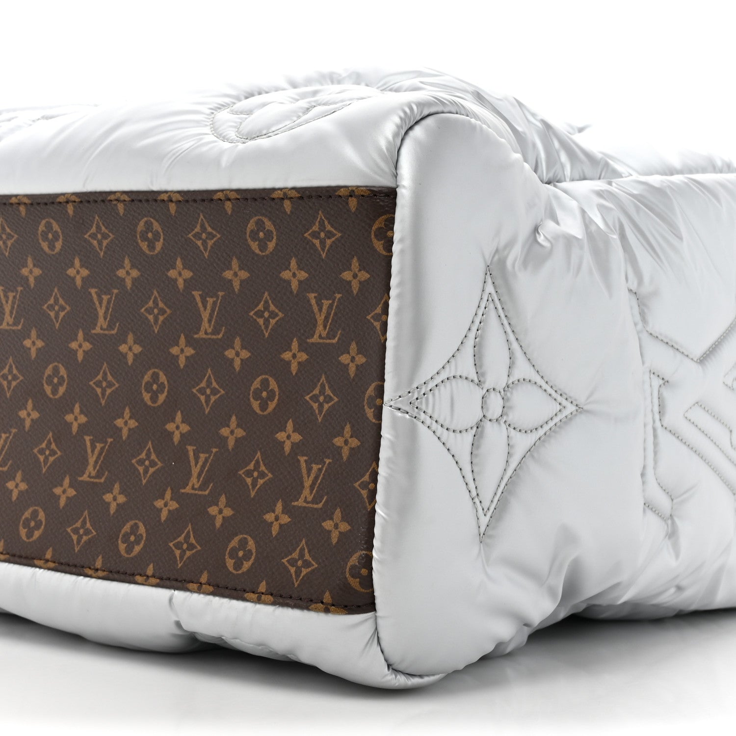 Louis Vuitton Econyl Monogram Pillow Giant Onthego GM Silver 8 of 11
