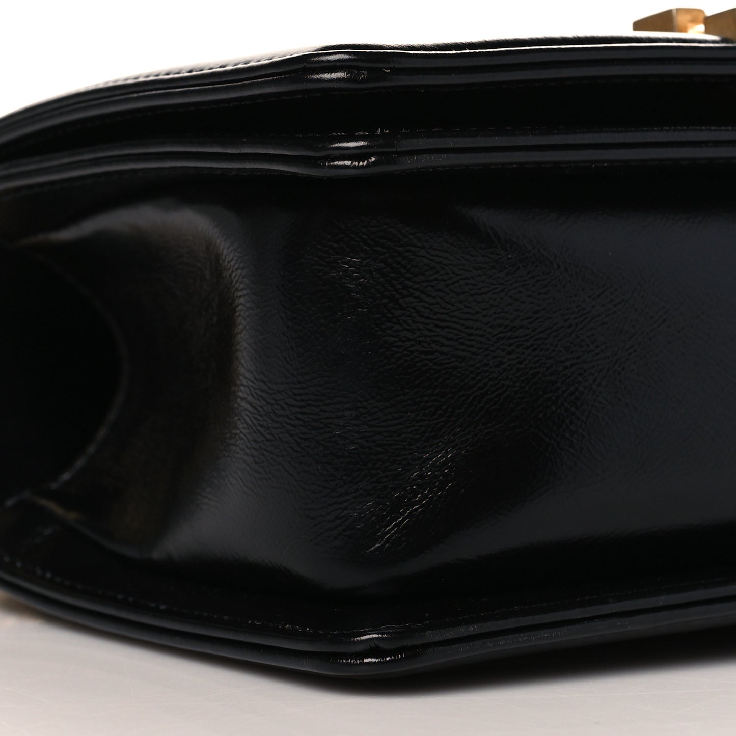 Metallic Glazed Calfskin Medium Boy Flap Black Gold