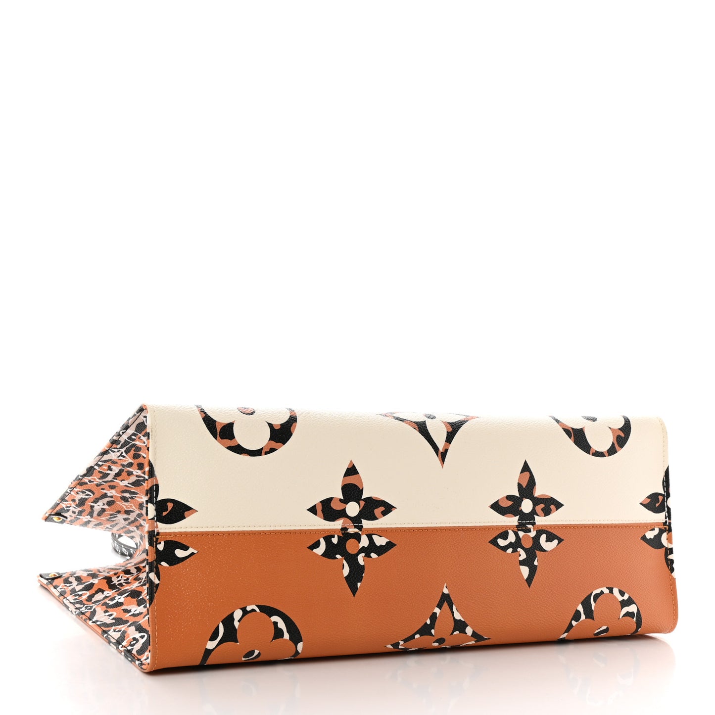 LOUIS VUITTON Monogram Giant Jungle Onthego GM Ivory