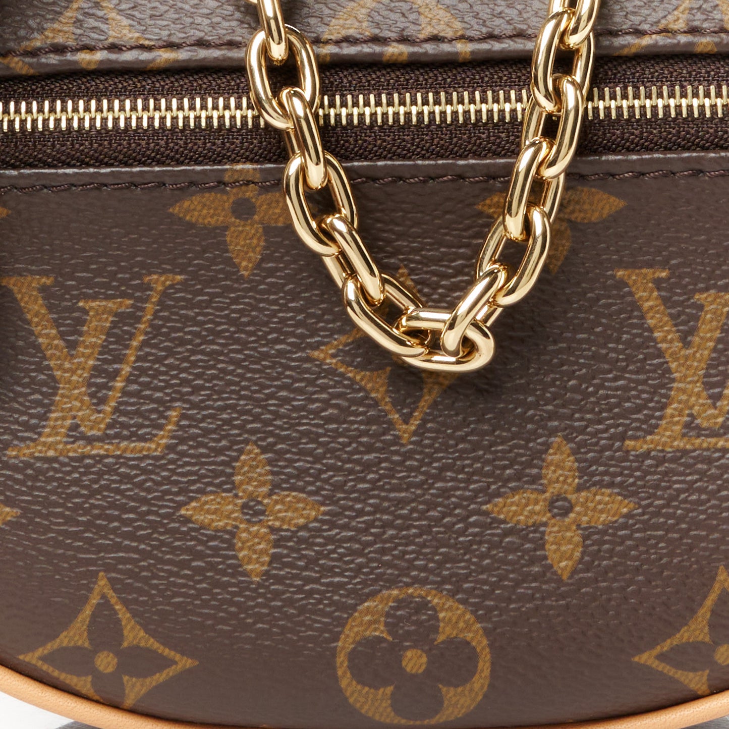 Monogram Loop