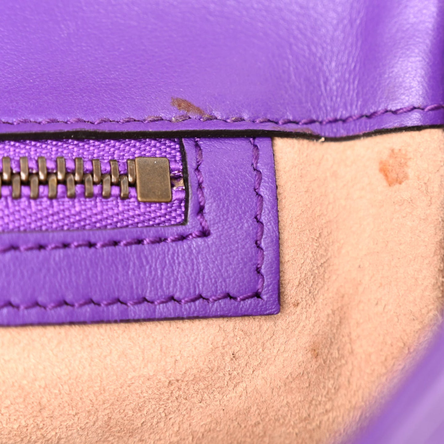 Calfskin Matelasse Small GG Marmont Shoulder Bag Shine Purple