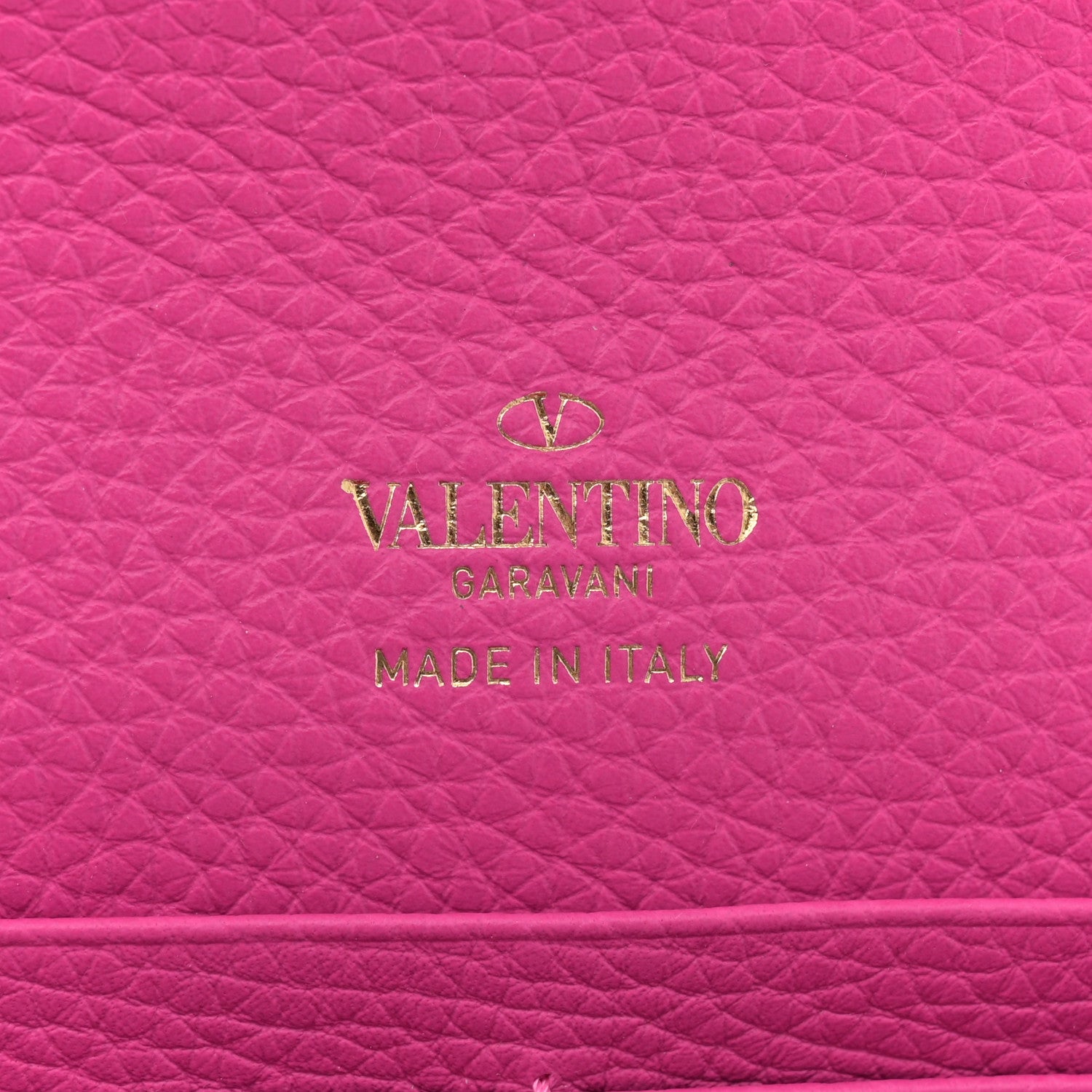 Valentino Garavani Pebbled Calfskin Enamel Monochrome Rockstud Flip Lock Flip Lock Wallet On Chain  Pink PP 6 of 11