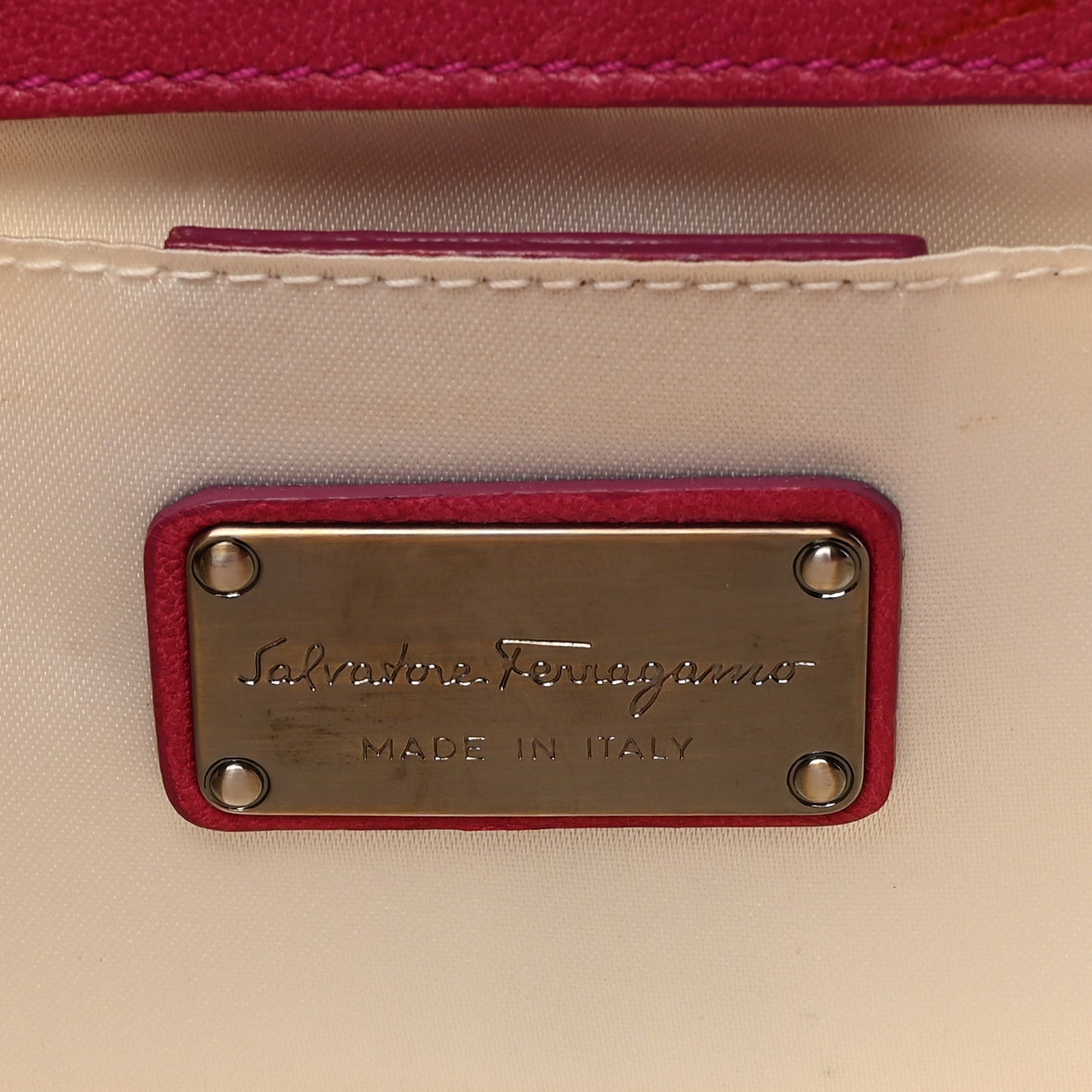 Satin Musa Gancini Clutch Geranio