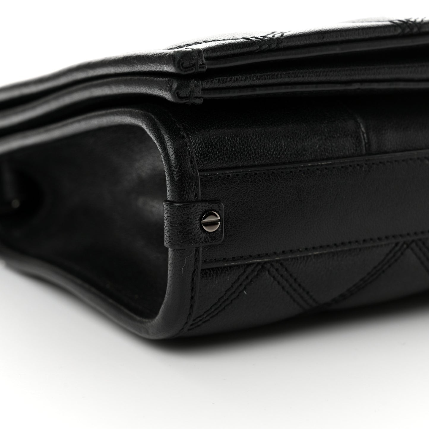 Lambskin Diamond Quilted Becky Chain Wallet Black