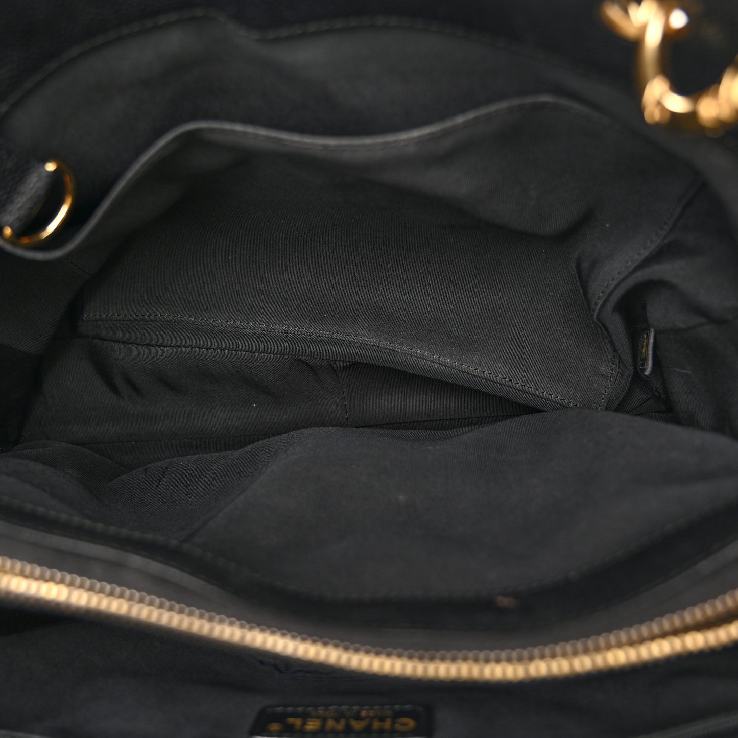 Caviar Quilted Grand Shopping Tote GST Black