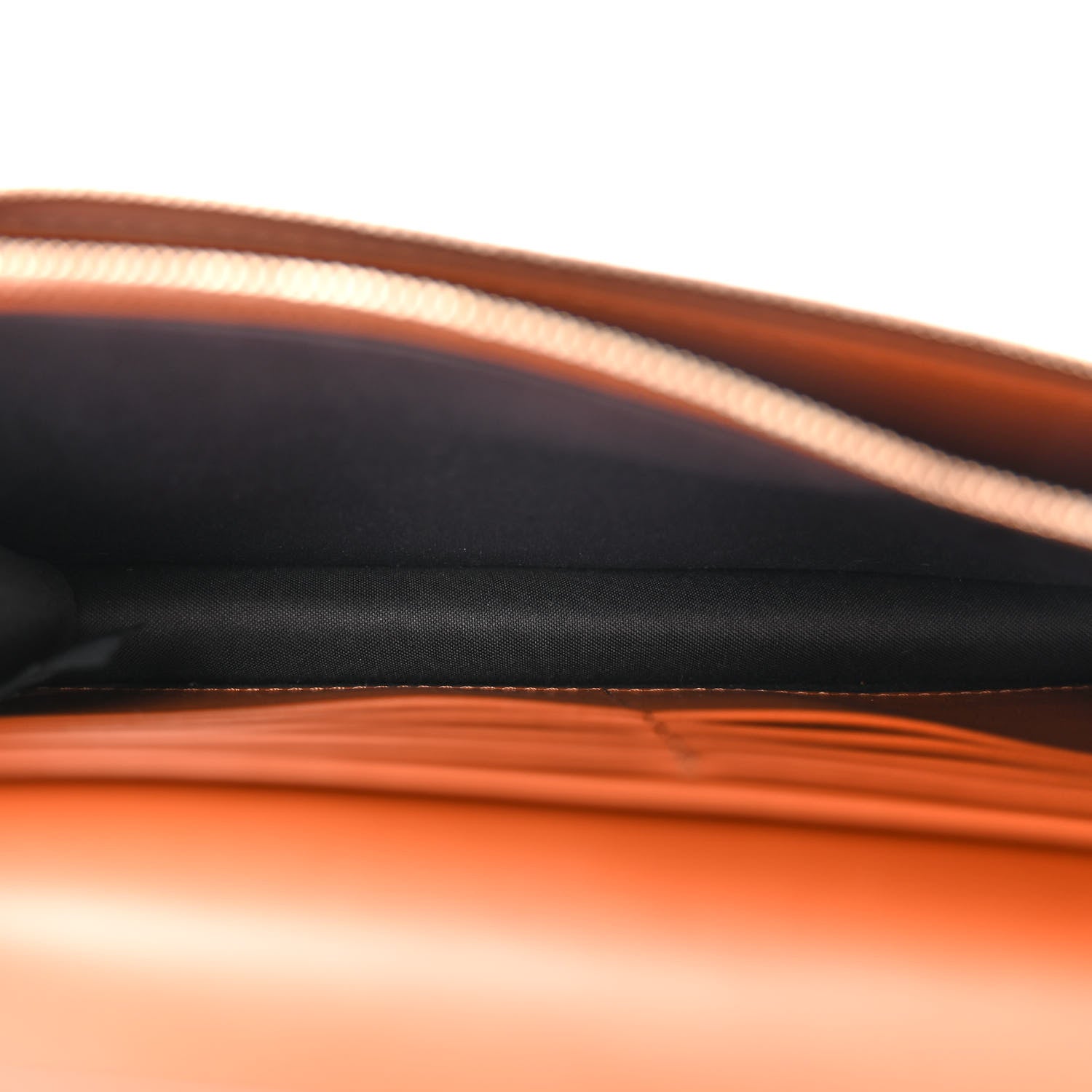 Fendi Vitello King Tamponato Logo Embossed Medium Wallet On Chain Cuoio 5 of 11