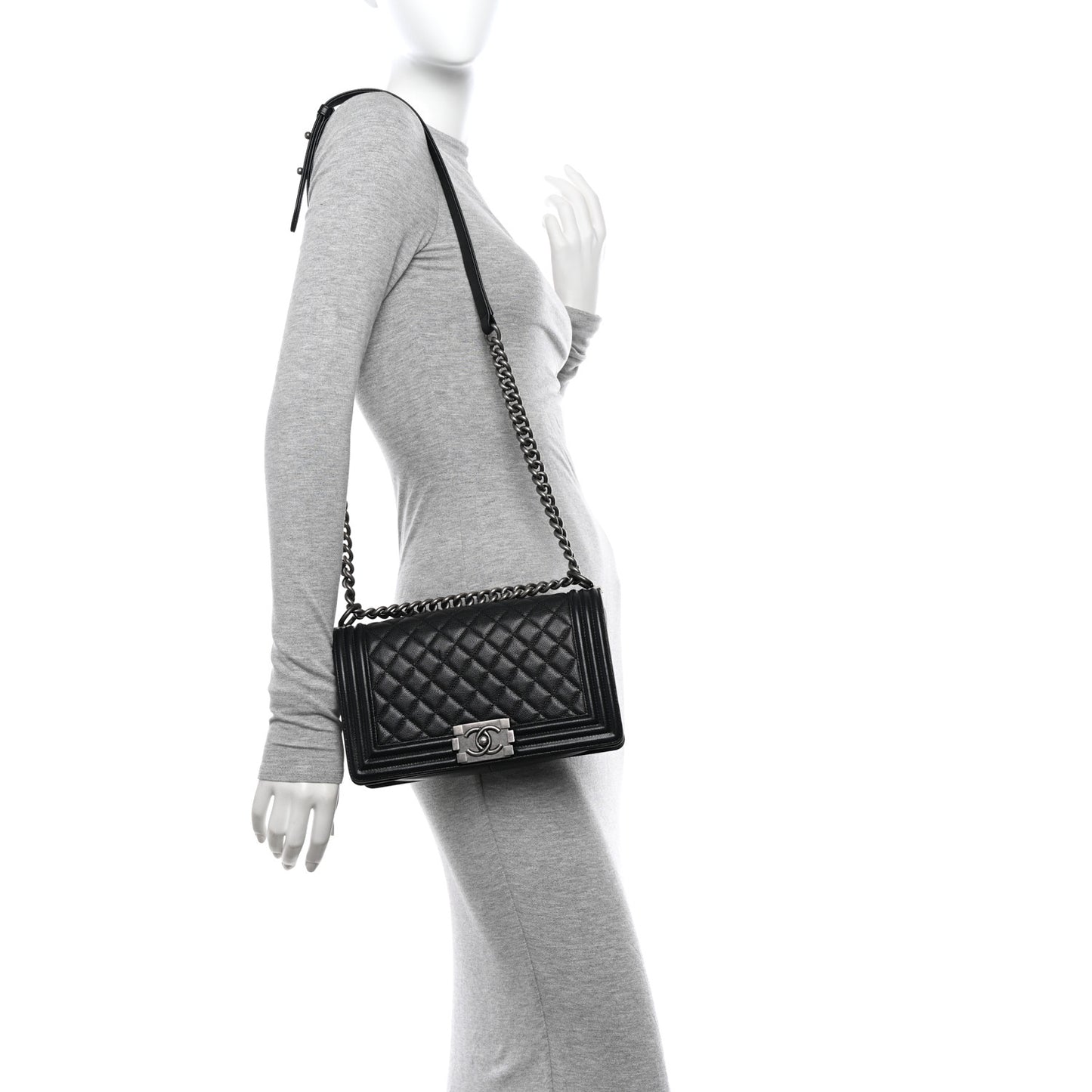 Caviar Quilted Medium Boy Flap Black