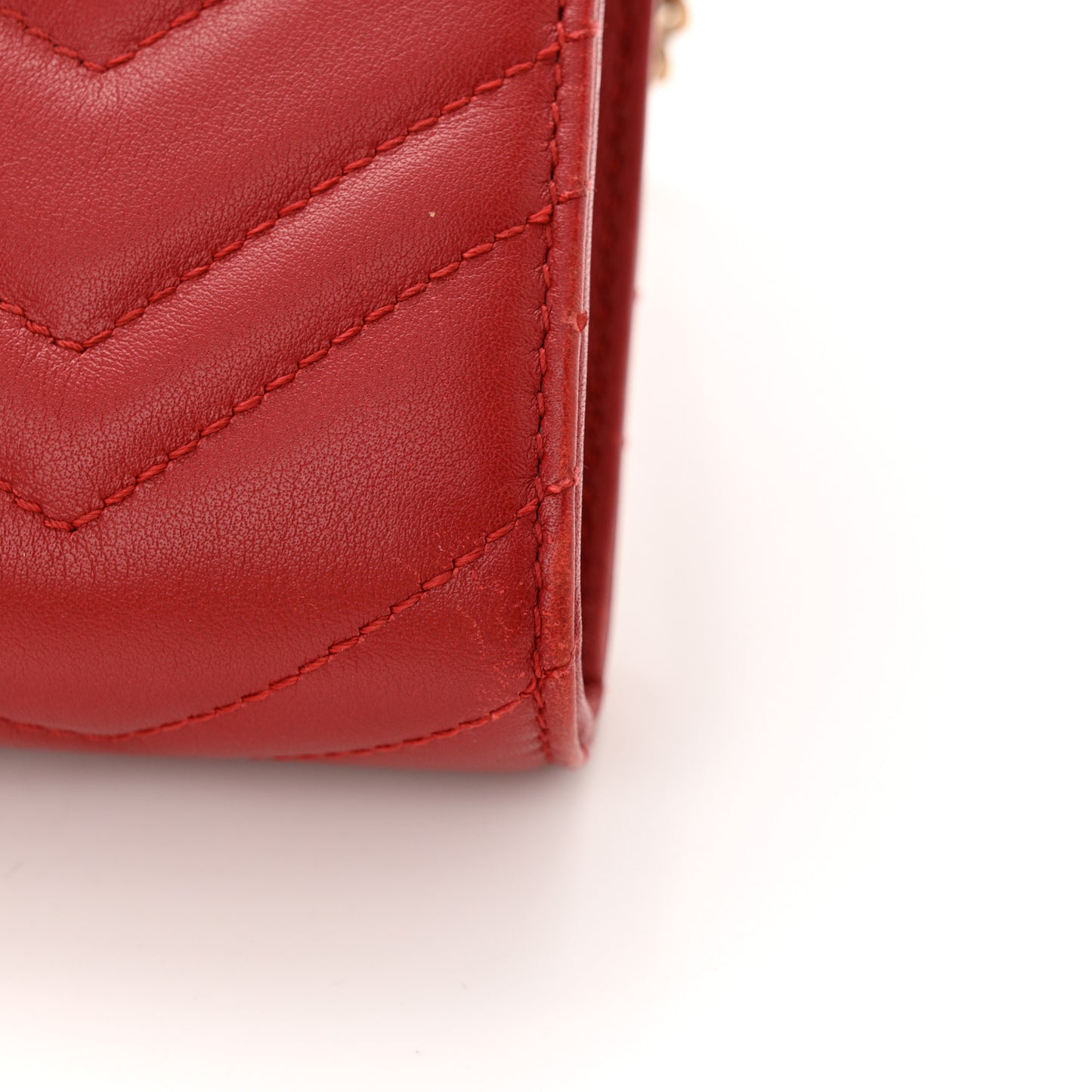 Calfskin Matelasse GG Marmont Chain Wallet Hibiscus Red