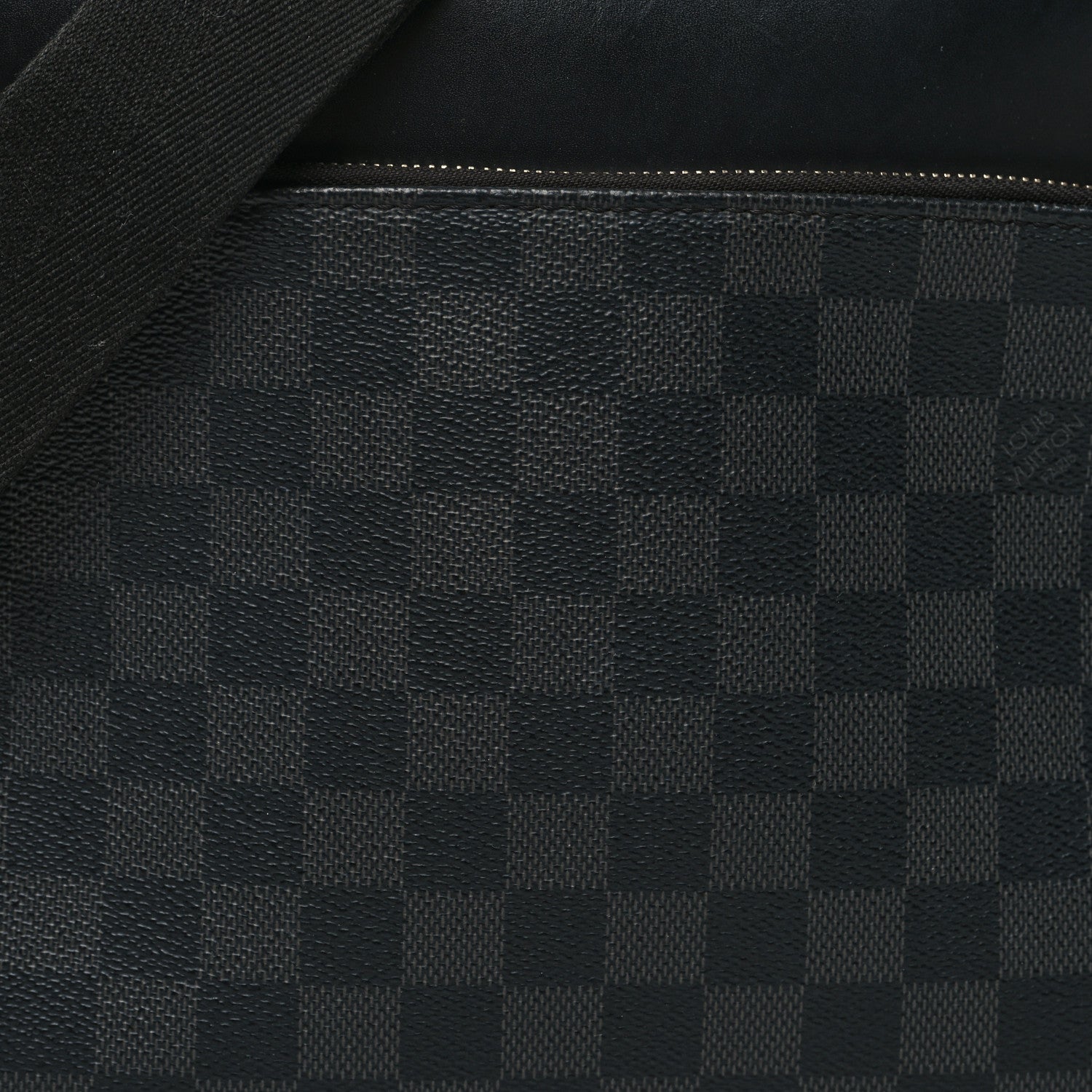 Louis Vuitton Damier Graphite Dayton Reporter PM 9 of 12