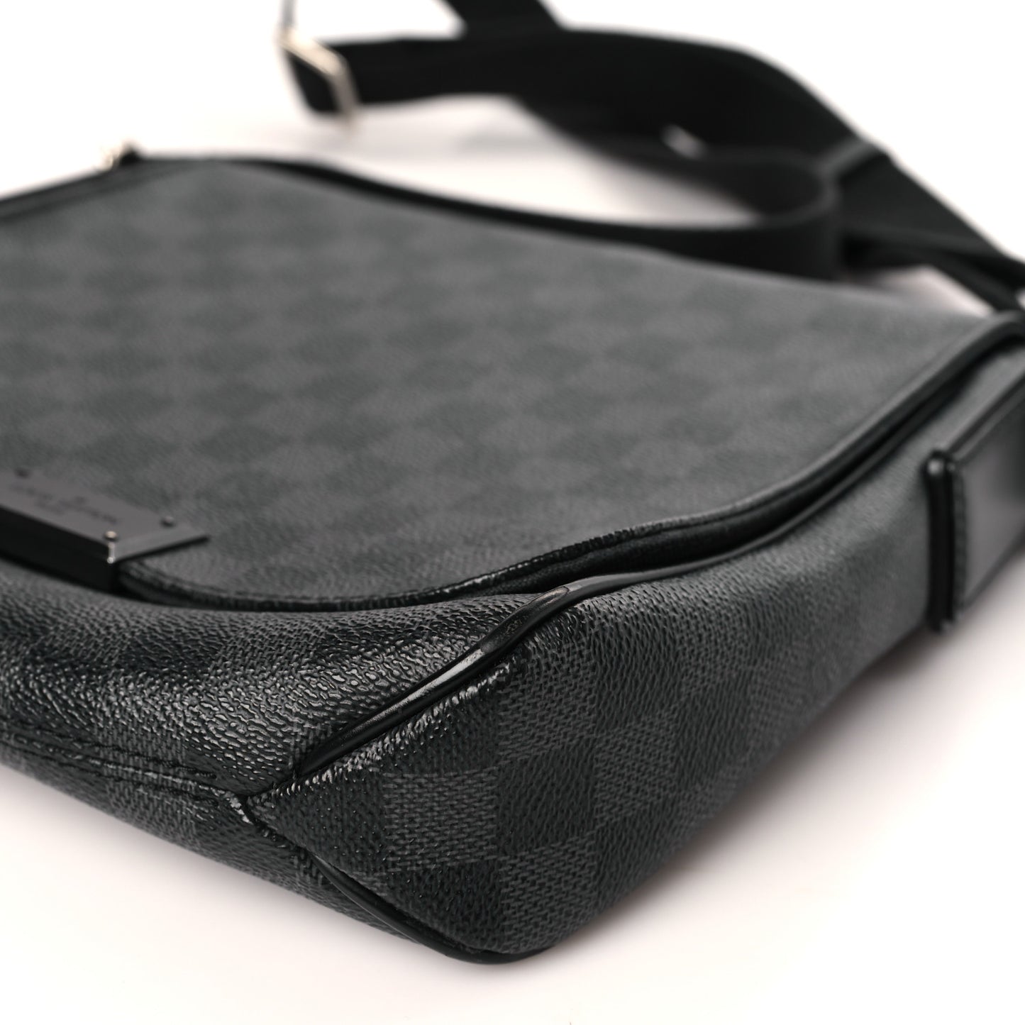 Damier Graphite District PM