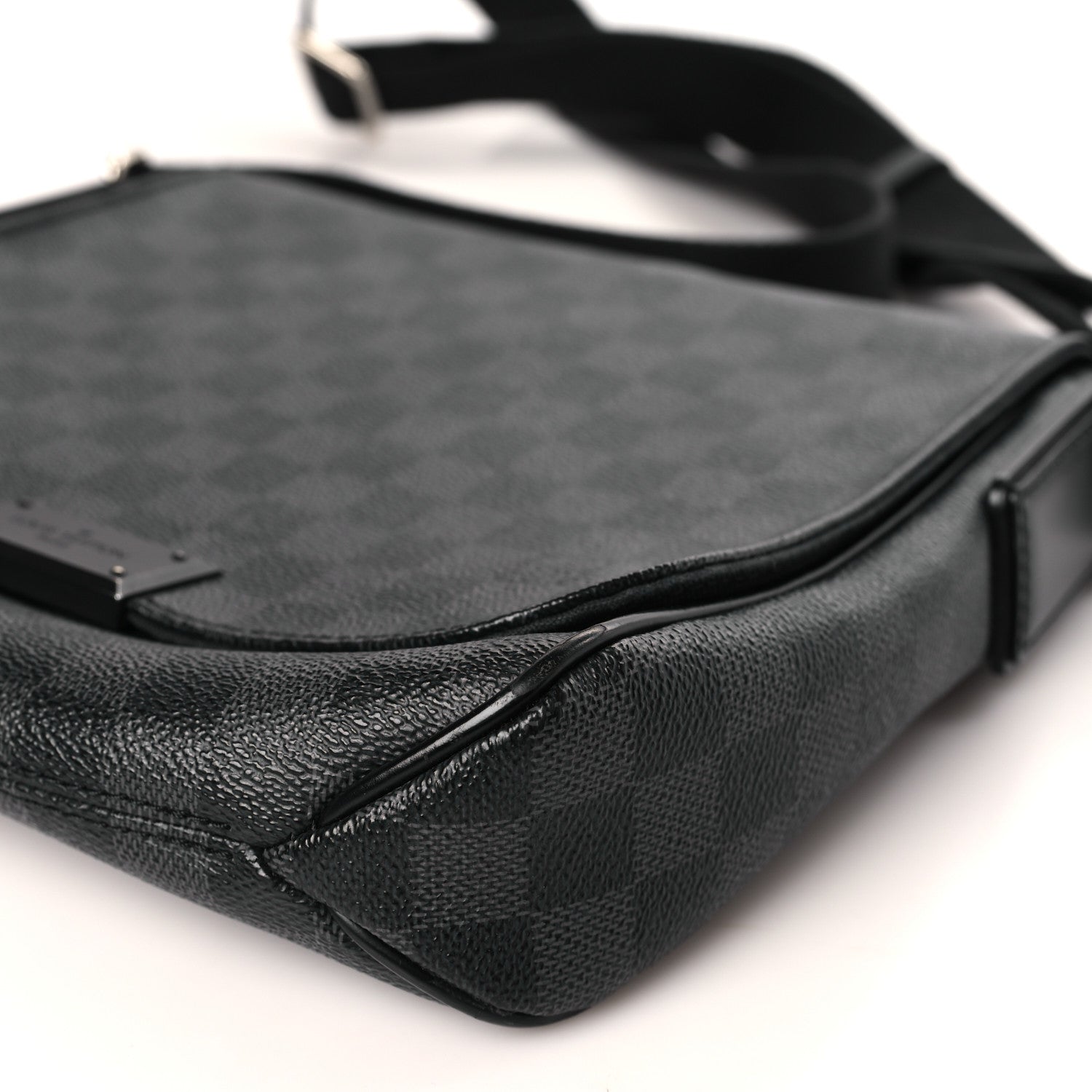 Louis Vuitton Damier Graphite District PM 8 of 8