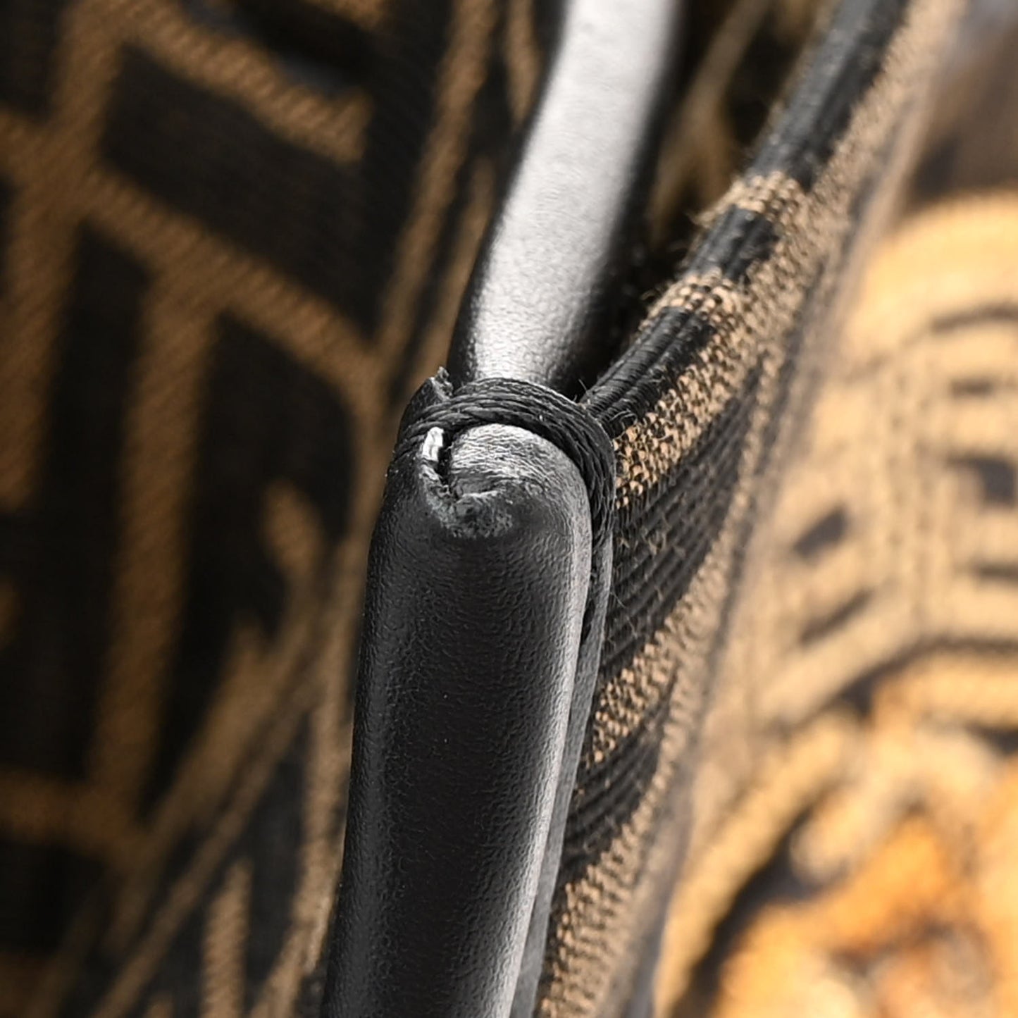 X VERSACE Fabric Jacquard Calfskin Plexiglass Fendace FF Medusa Studded Large Fendi Sunshine Shopper Tote Marrone Fuxia