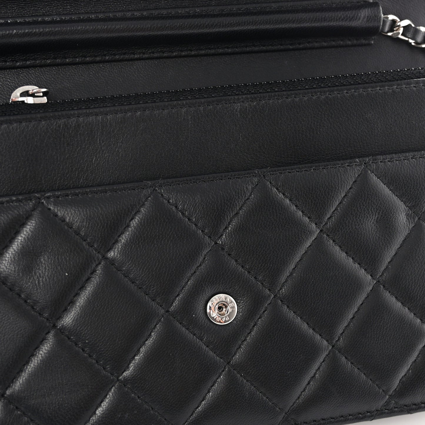 Lambskin Quilted Wallet On Chain WOC Black