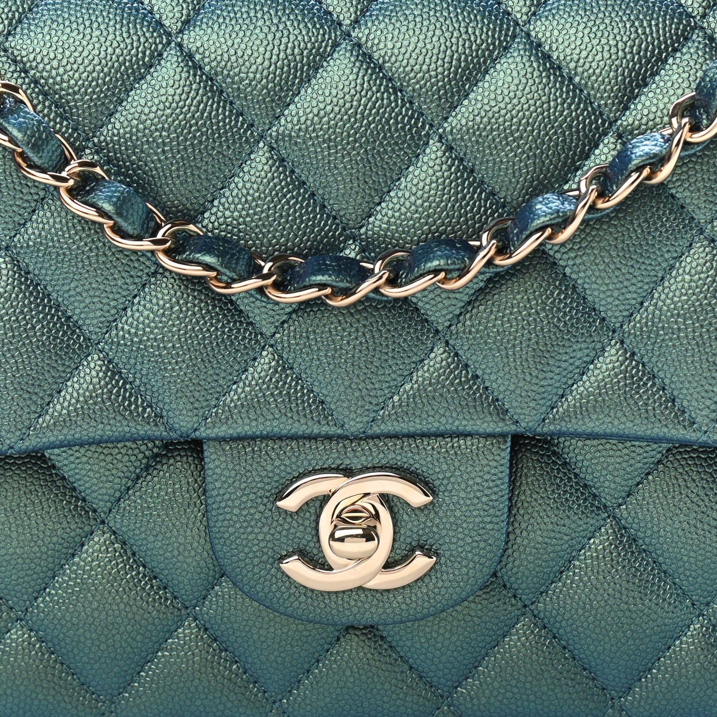 Iridescent Caviar Quilted Medium Double Flap Green