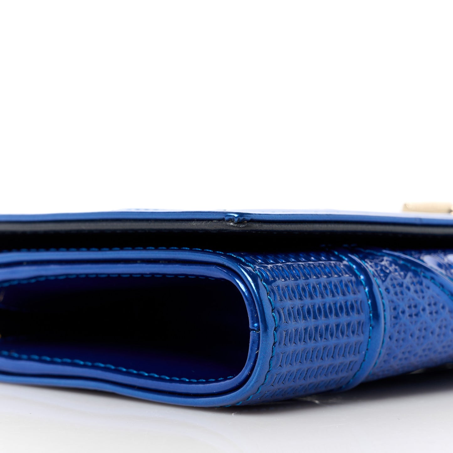 Metallic Patent Micro-Cannage Diorama Croisiere Chain Wallet Blue
