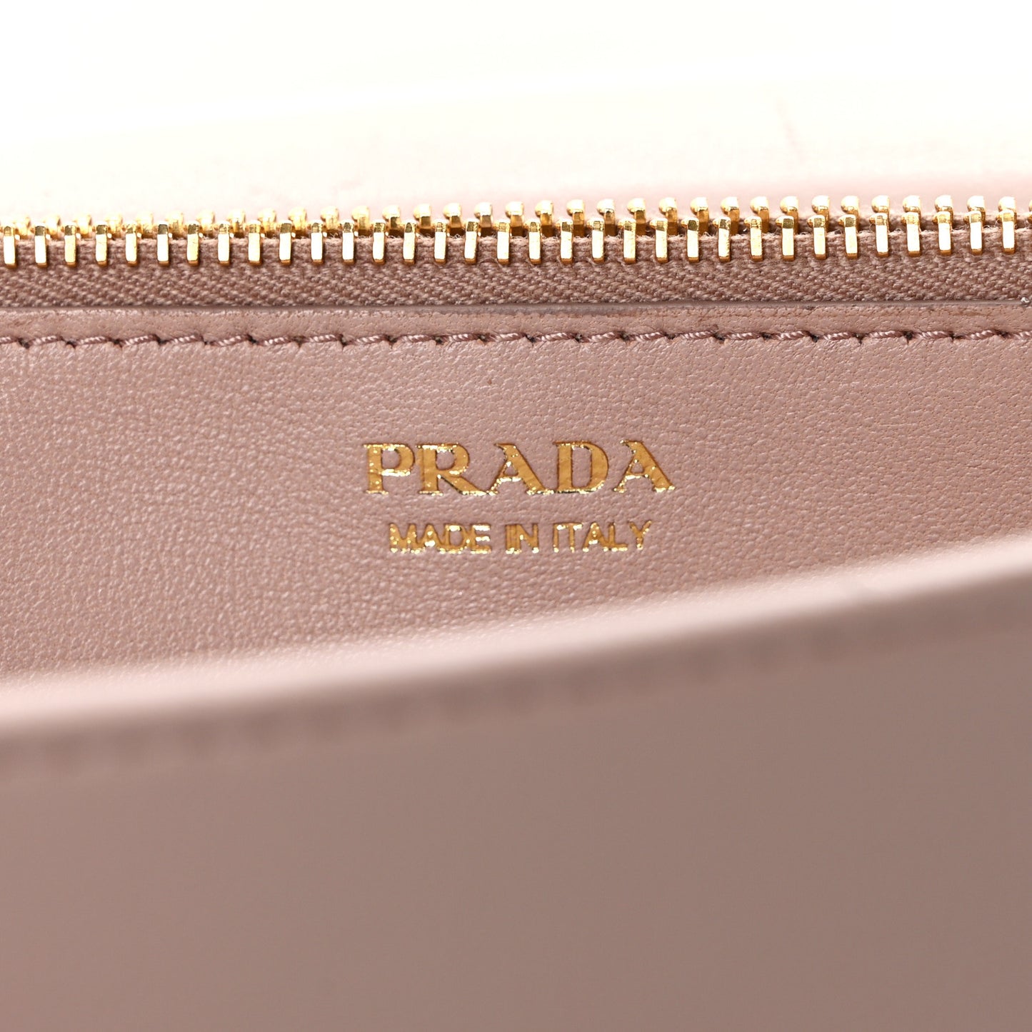 Nappa Impunture Diagramme Chain Crossbody Bag Cipria