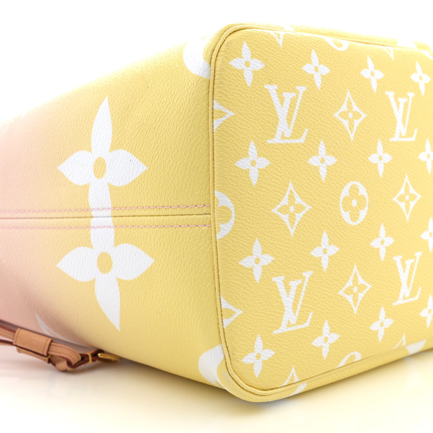 Monogram Giant By The Pool Neverfull MM Light Pink