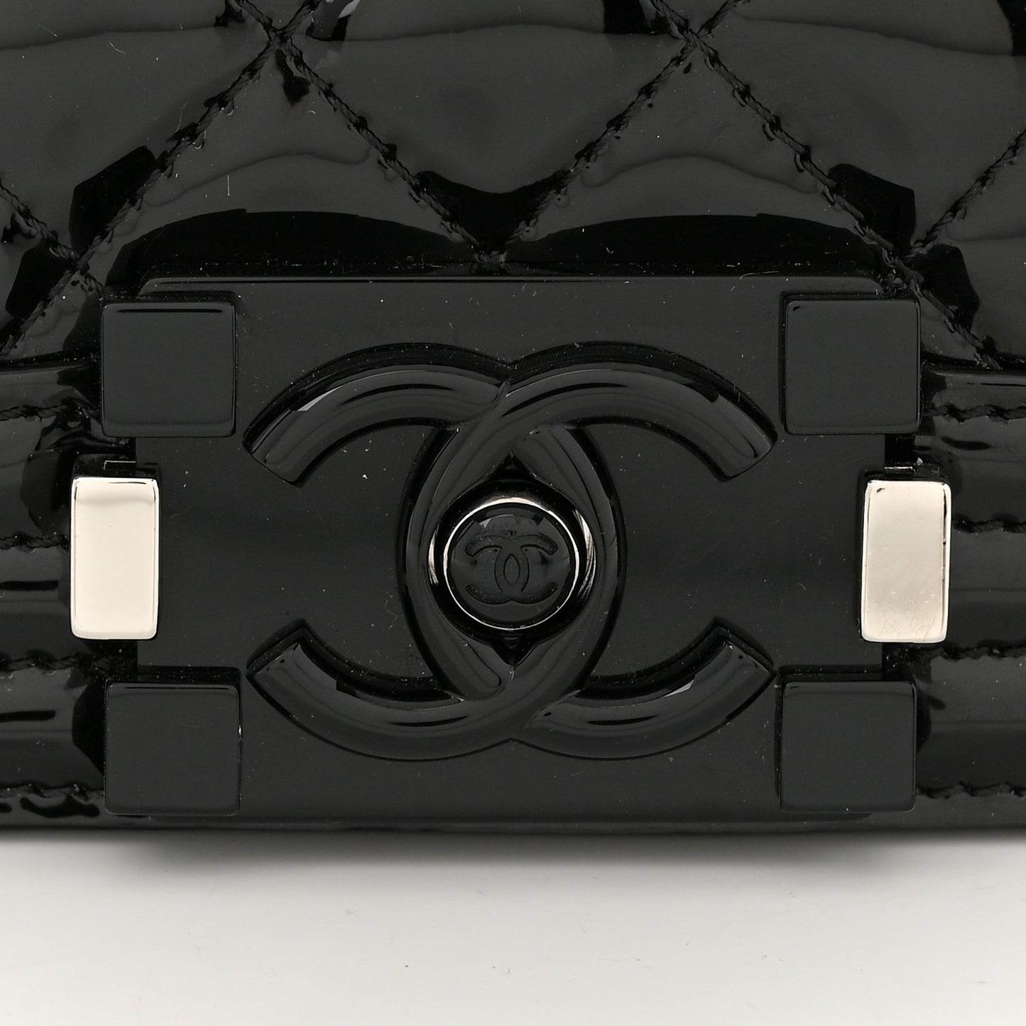 Patent Calfskin Quilted Medium Plexiglass Boy Flap Black
