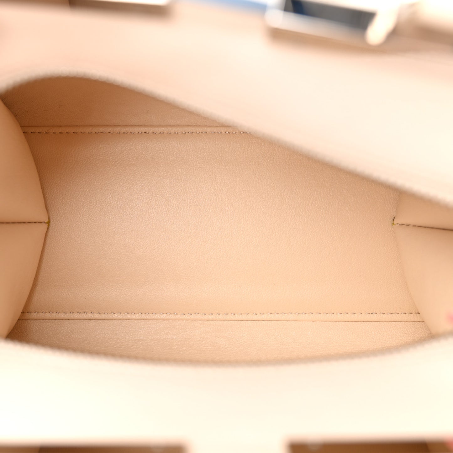 Vitello Dolce Mini 3jours Tote Camelia