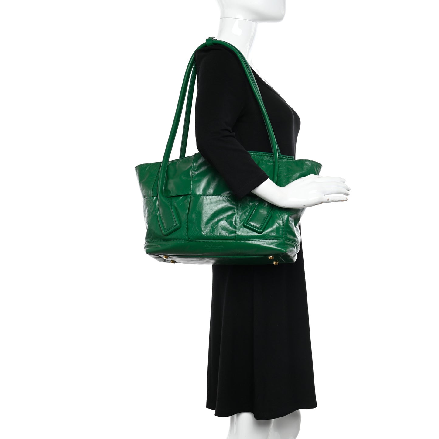 Paper Calfskin Maxi Intrecciato Medium Arco Slouch Racing Green