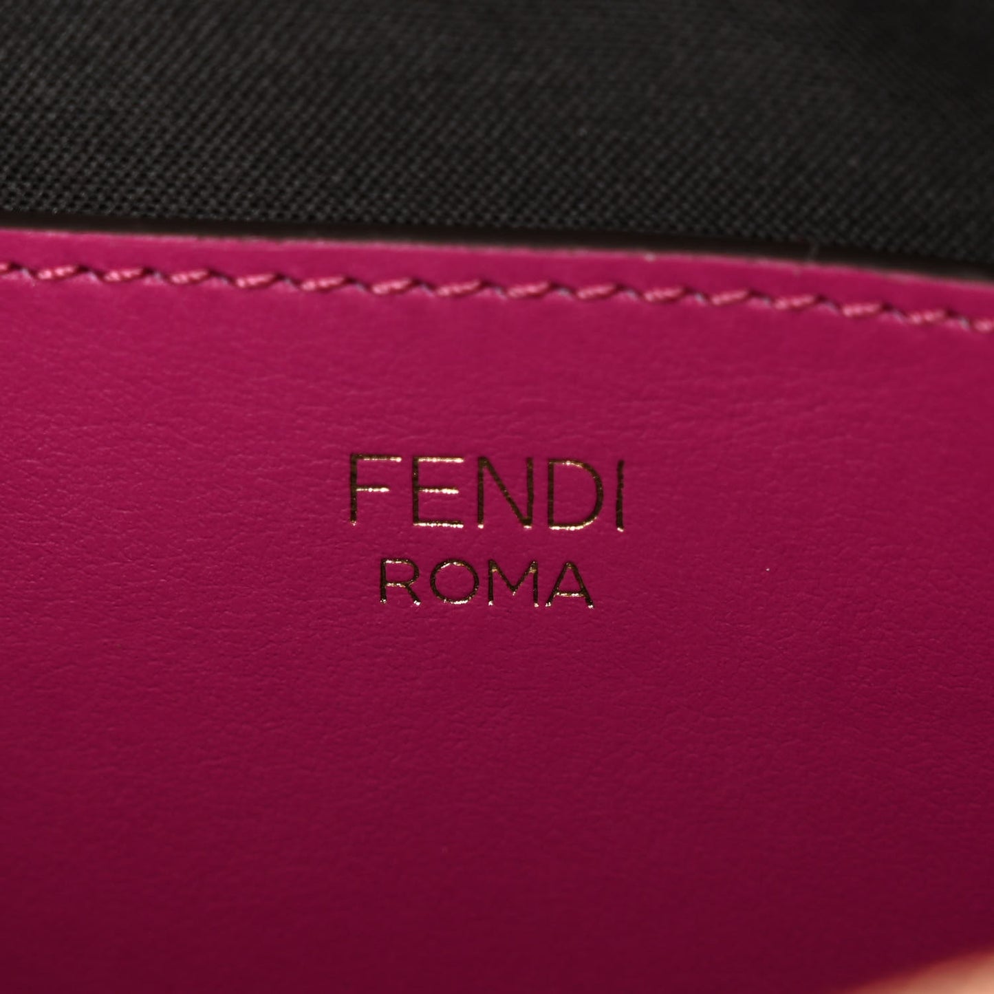 Vitello Epoque FF Embossed Camera Case Ciclamino Pilar