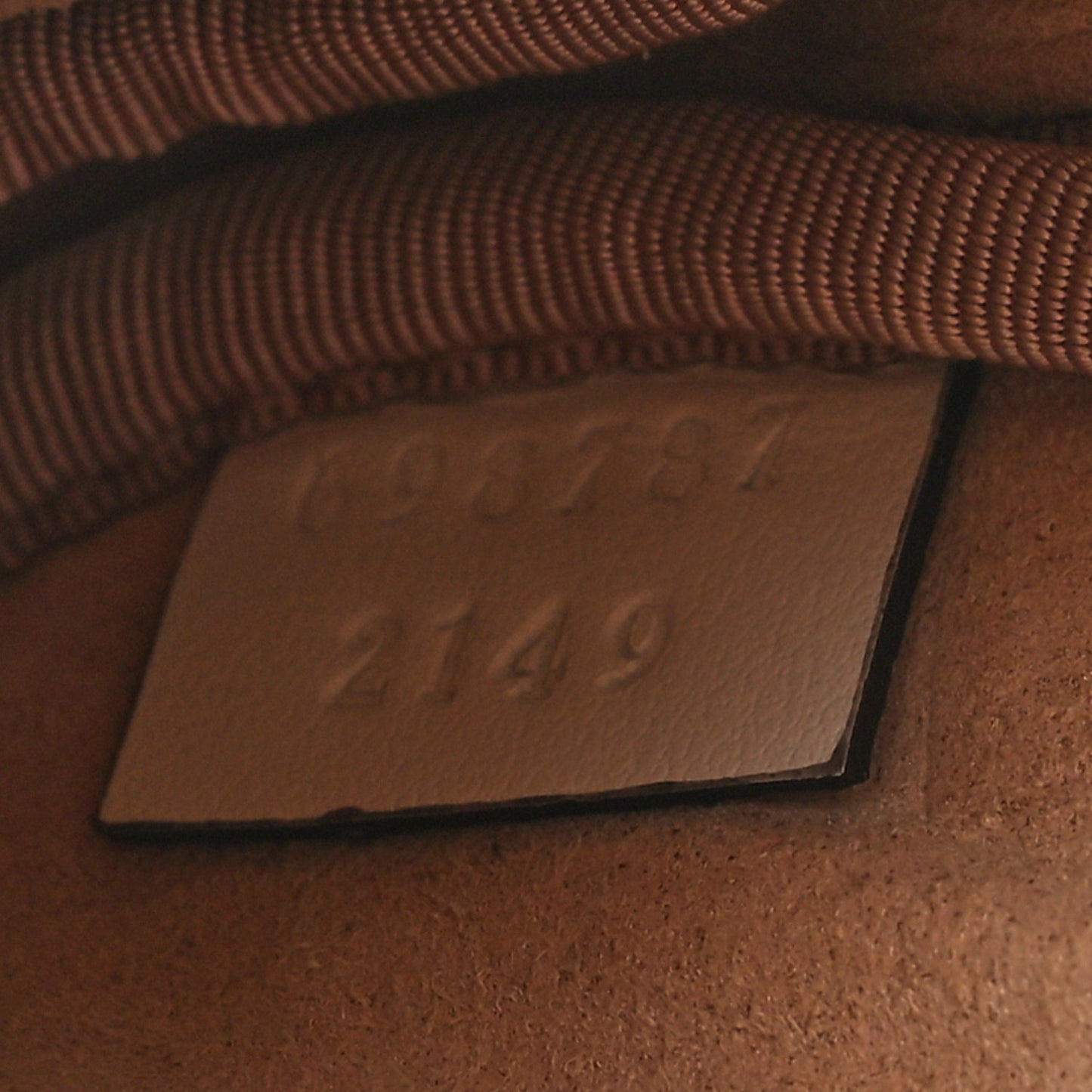 Calfskin Matelasse GG Marmont Round Coin Purse And Key Case White Black