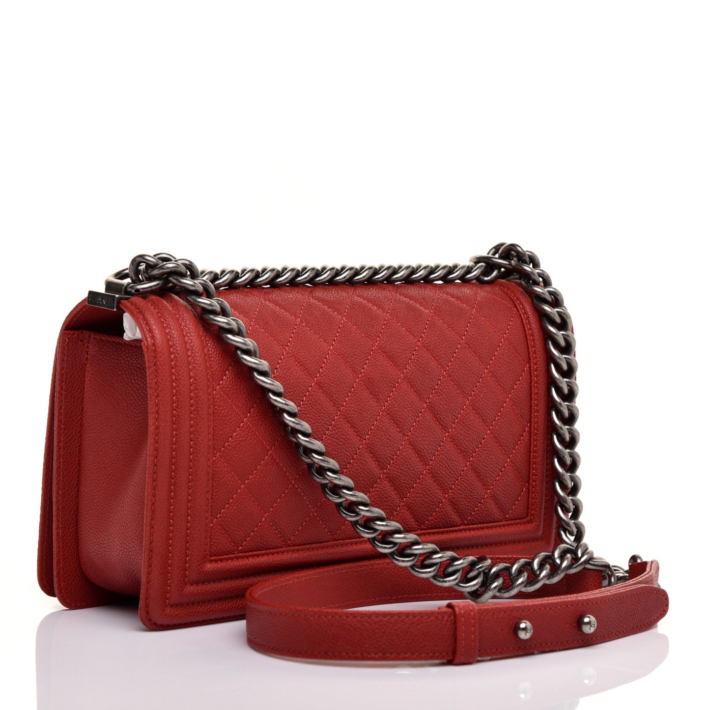 Caviar Quilted Medium Boy Flap Red