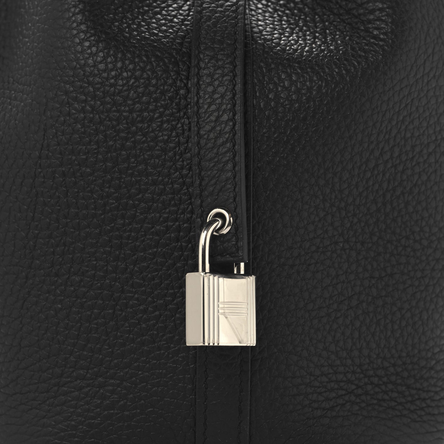 Taurillon Clemence Picotin Lock 18 PM Black