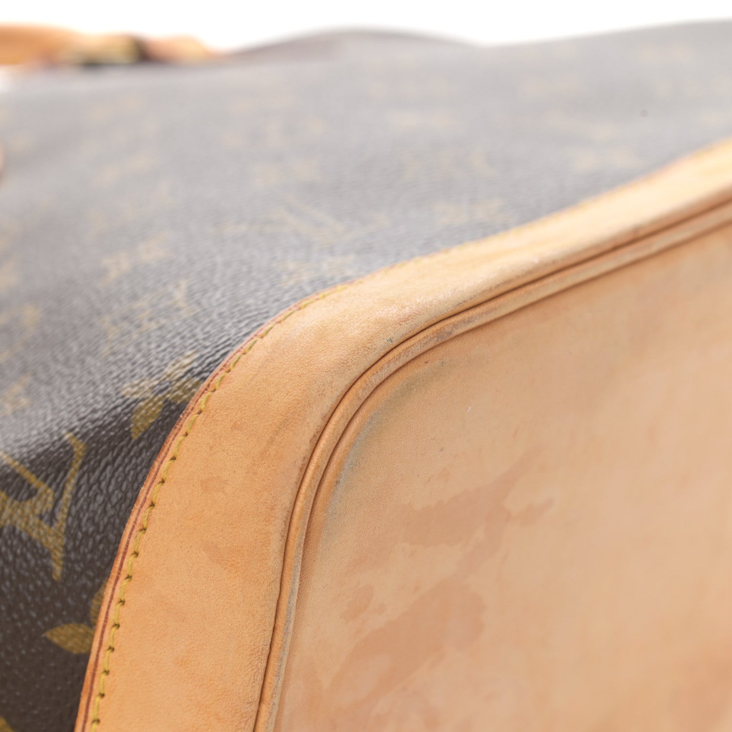 Louis Vuitton Monogram Alma MM 11 of 16