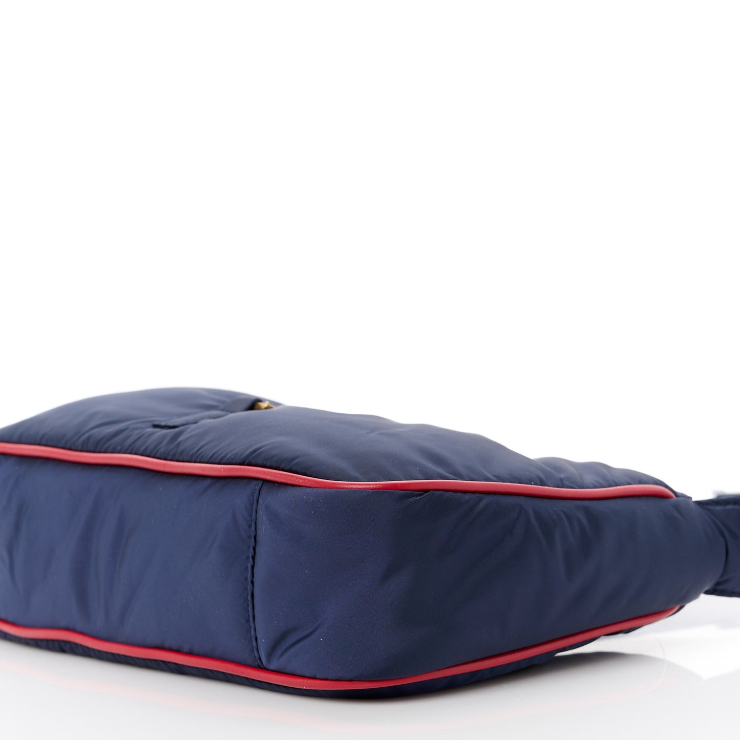 Econyl Nylon Le 5 A 7 Hobo Atlantis Rouge Eros