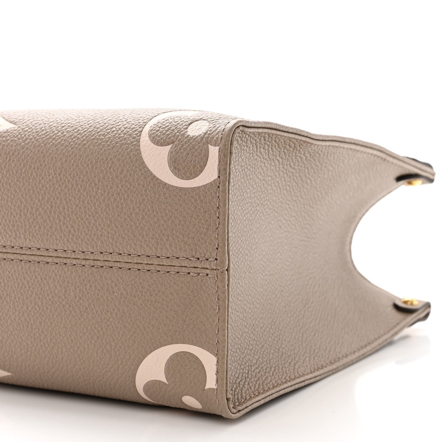 Louis Vuitton Empreinte Monogram Giant Onthego PM Tourterelle Creme 9 of 9