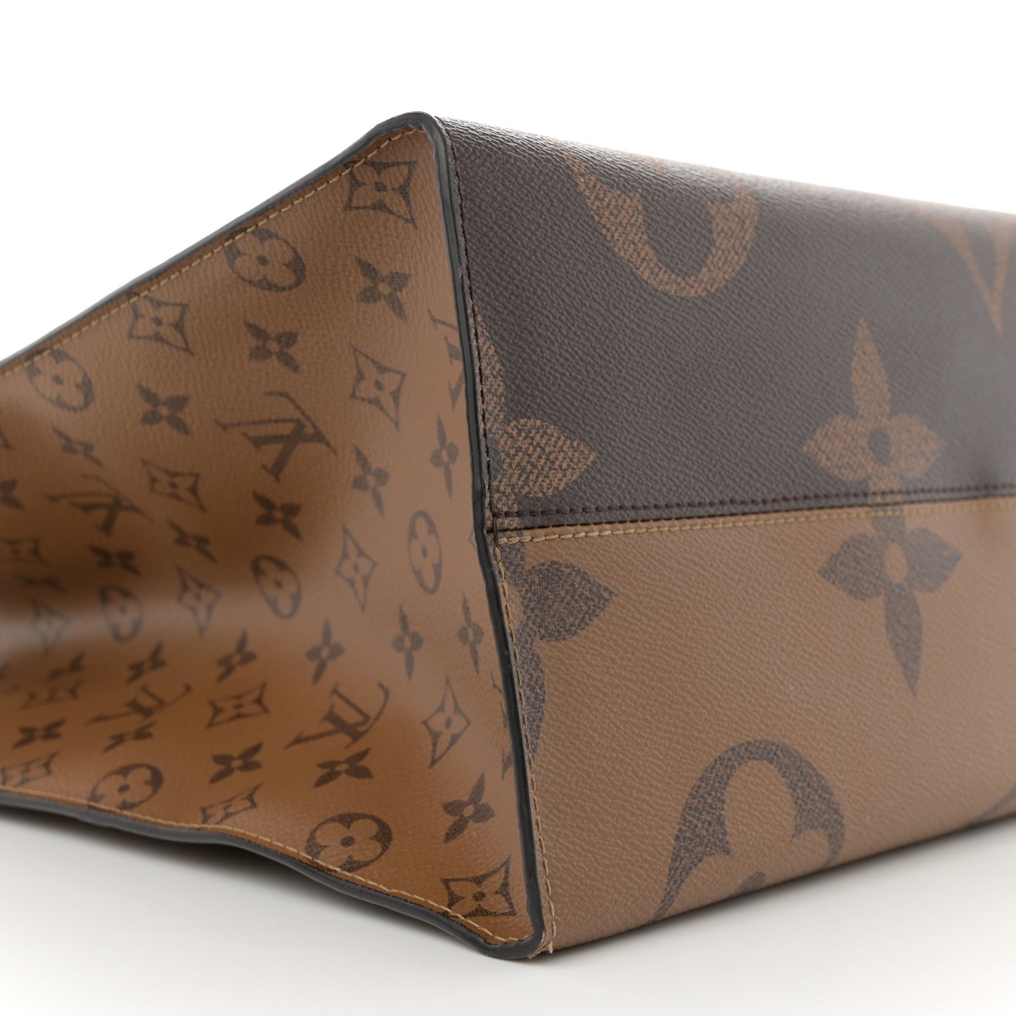 Reverse Monogram Giant Onthego GM