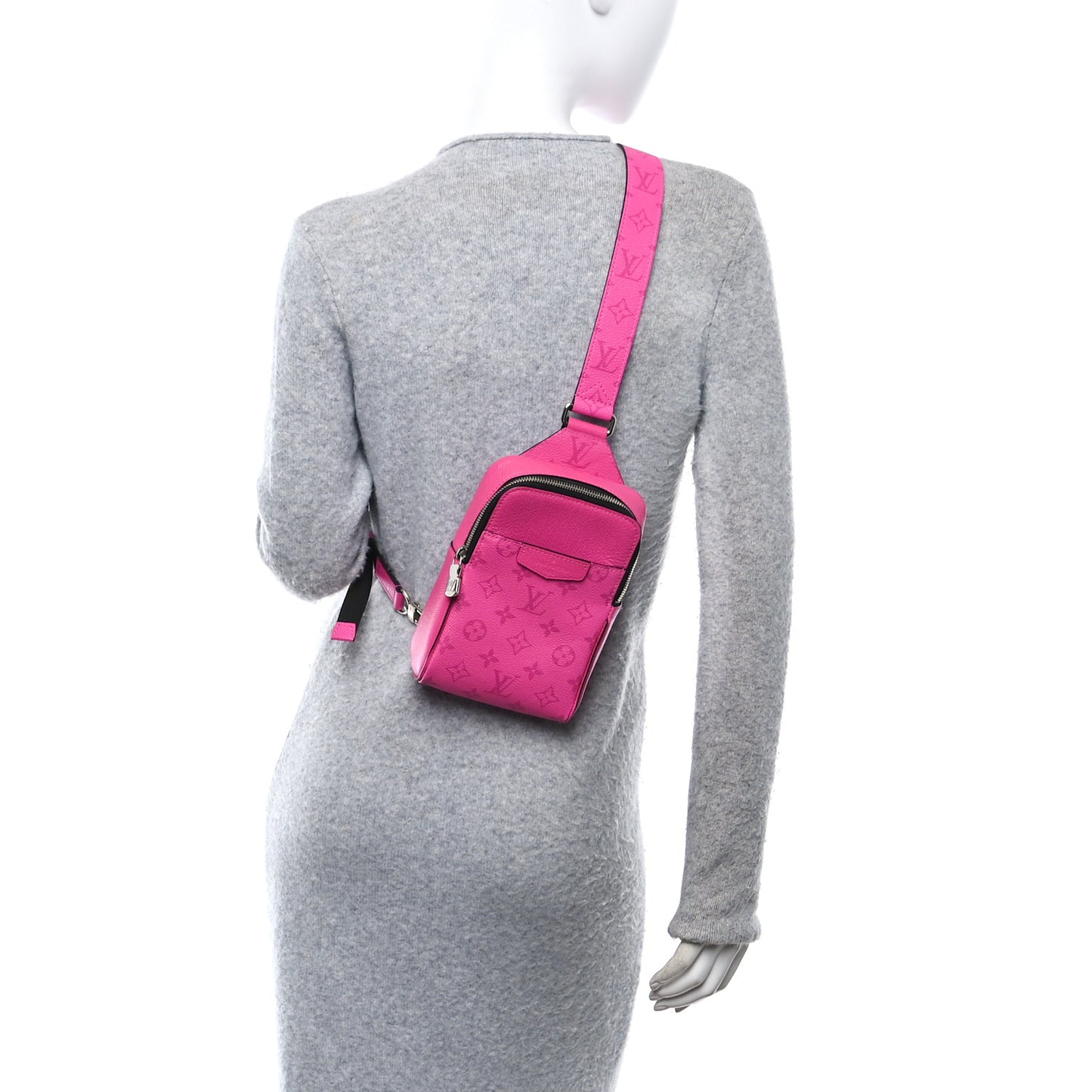 Taigarama Outdoor Slingbag Fuchsia