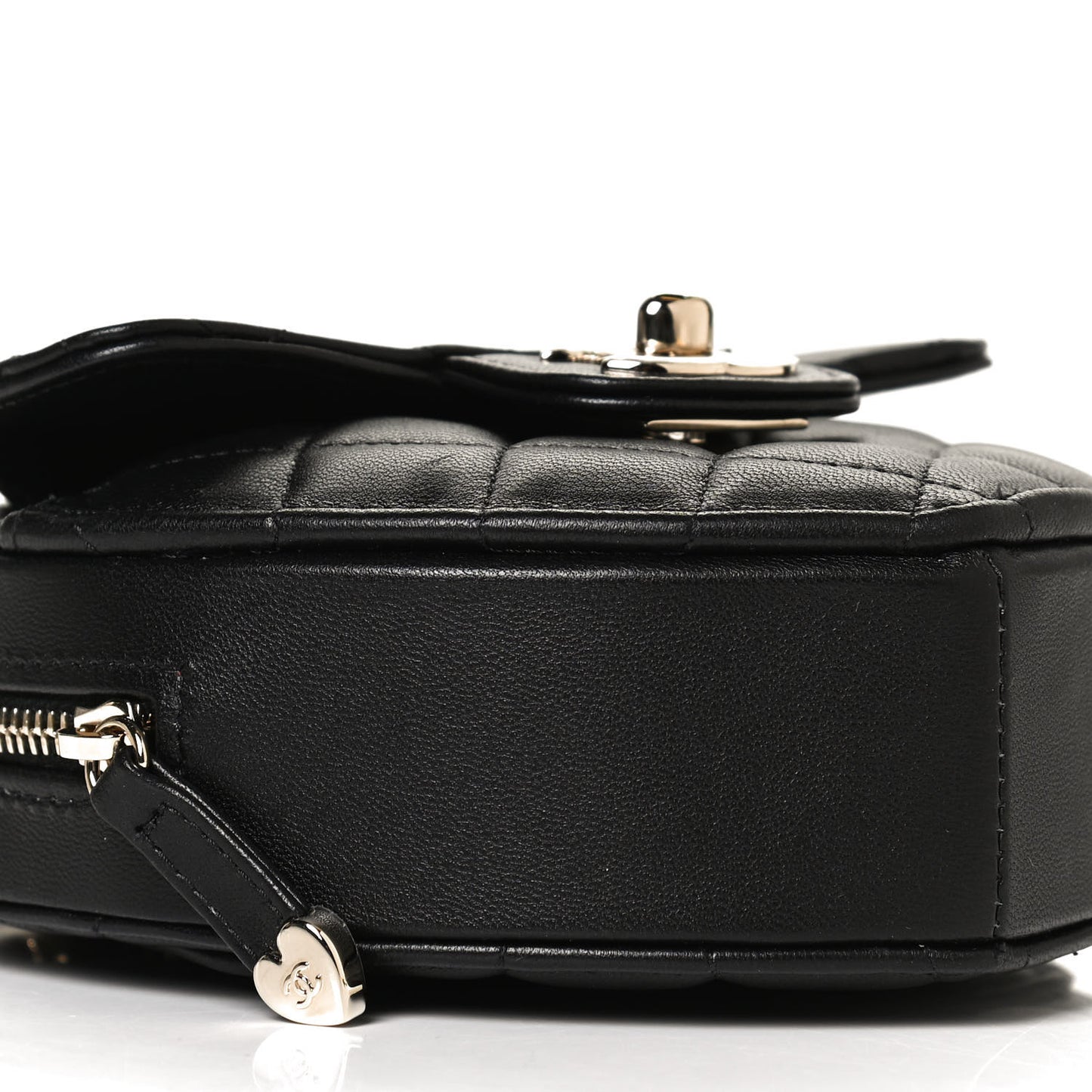 Lambskin Quilted CC In Love Heart Clutch With Chain Black