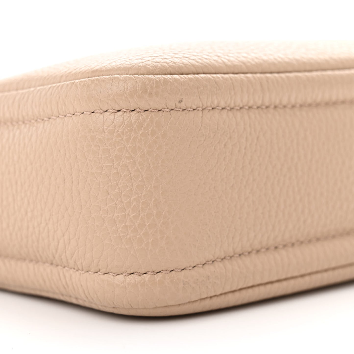 Vitello Daino Soft Camera Crossbody Cammeo