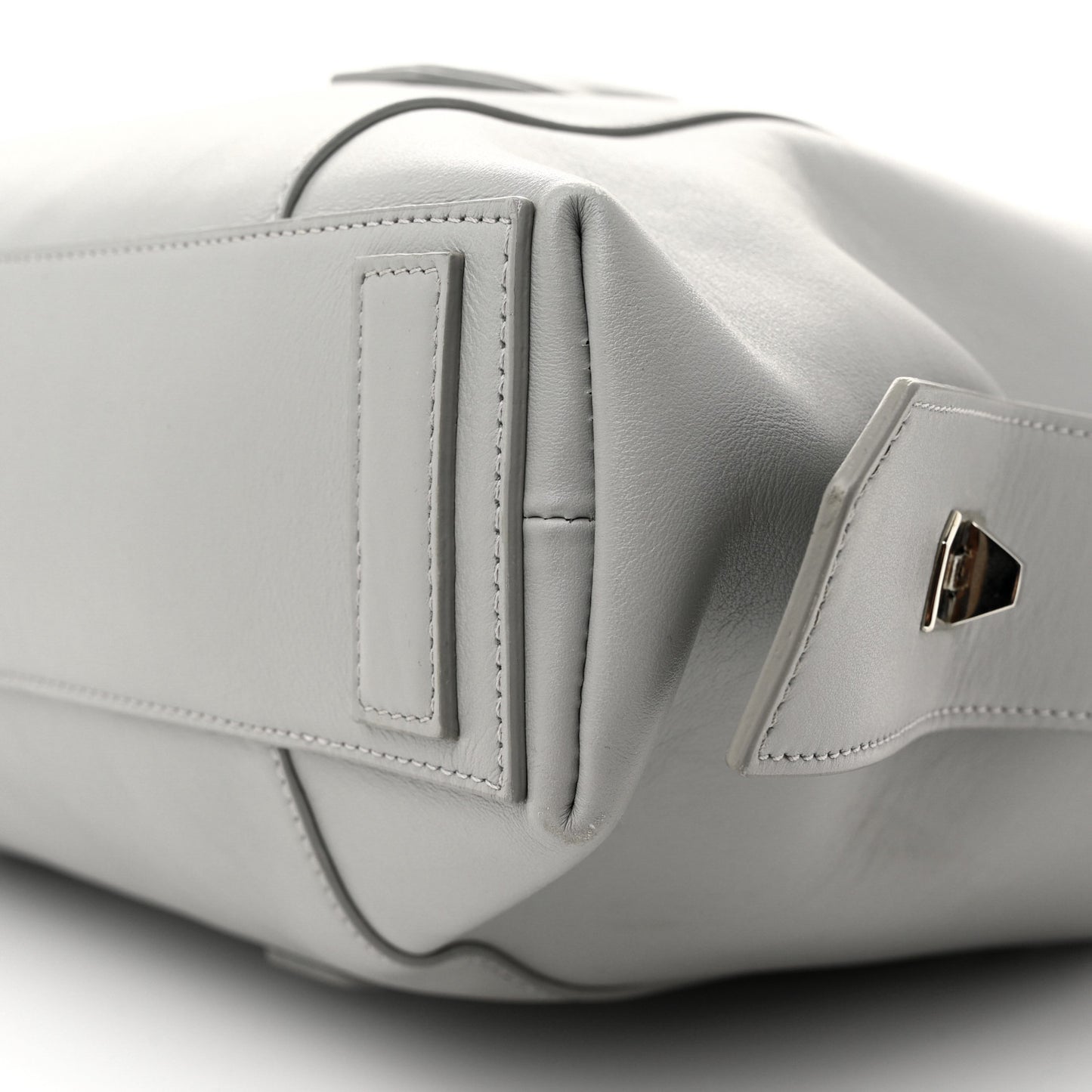 Smooth Calfskin Medium Antigona Soft Lock Duffle Bag Pearl Grey